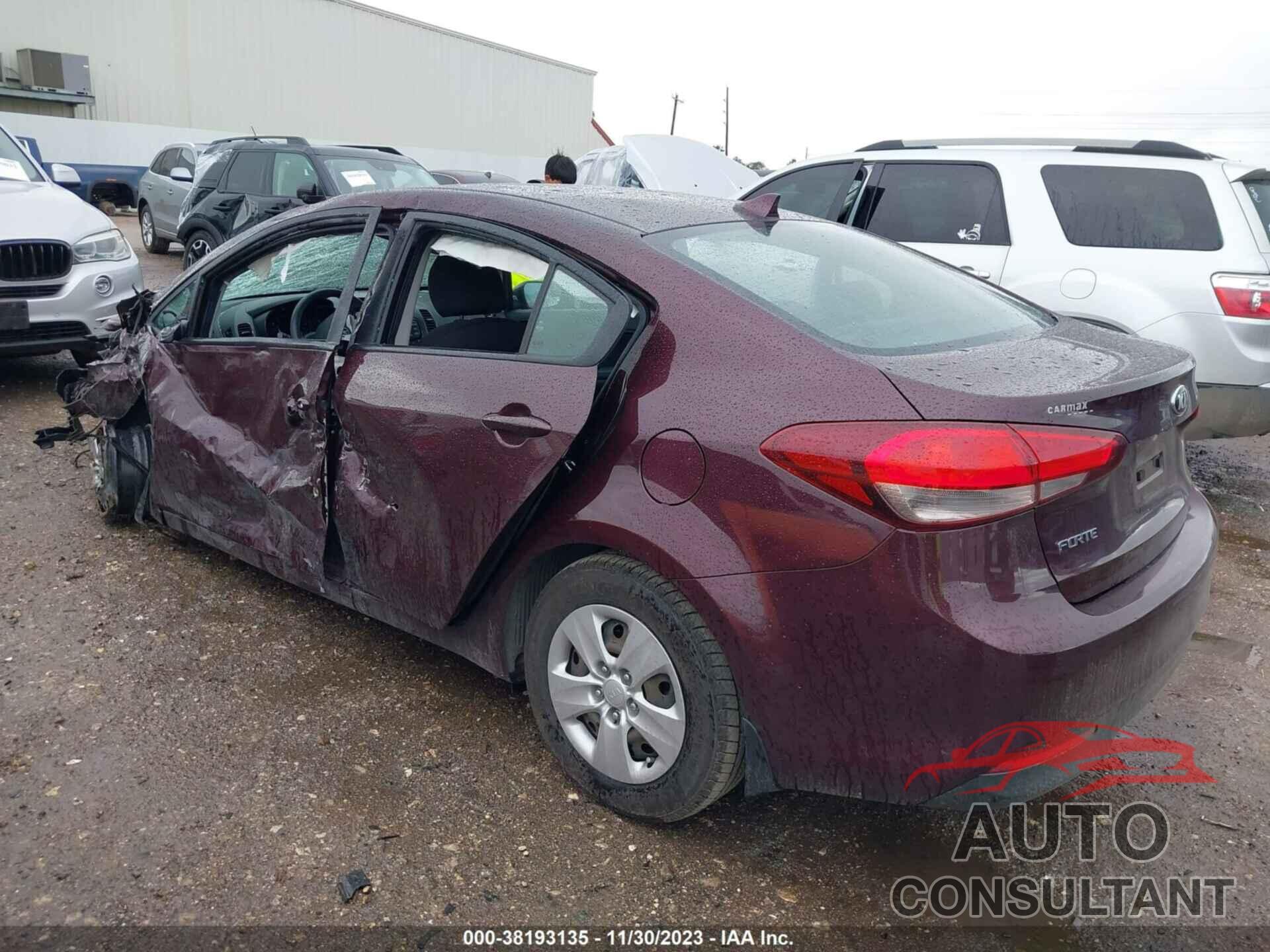 KIA FORTE 2018 - 3KPFK4A75JE204244