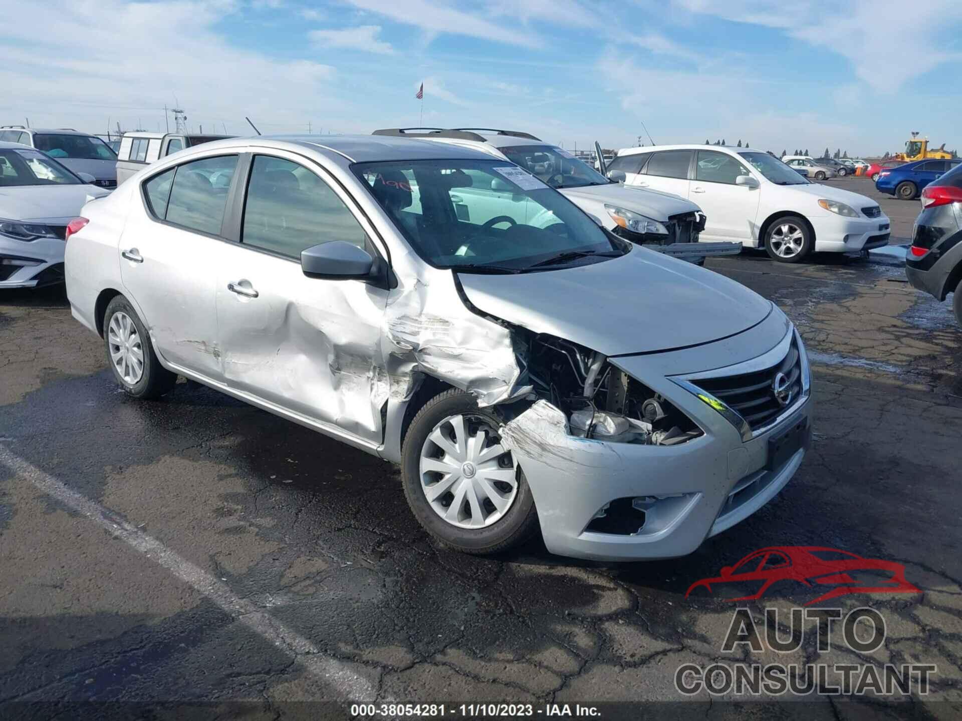 NISSAN VERSA 2019 - 3N1CN7AP7KL808972