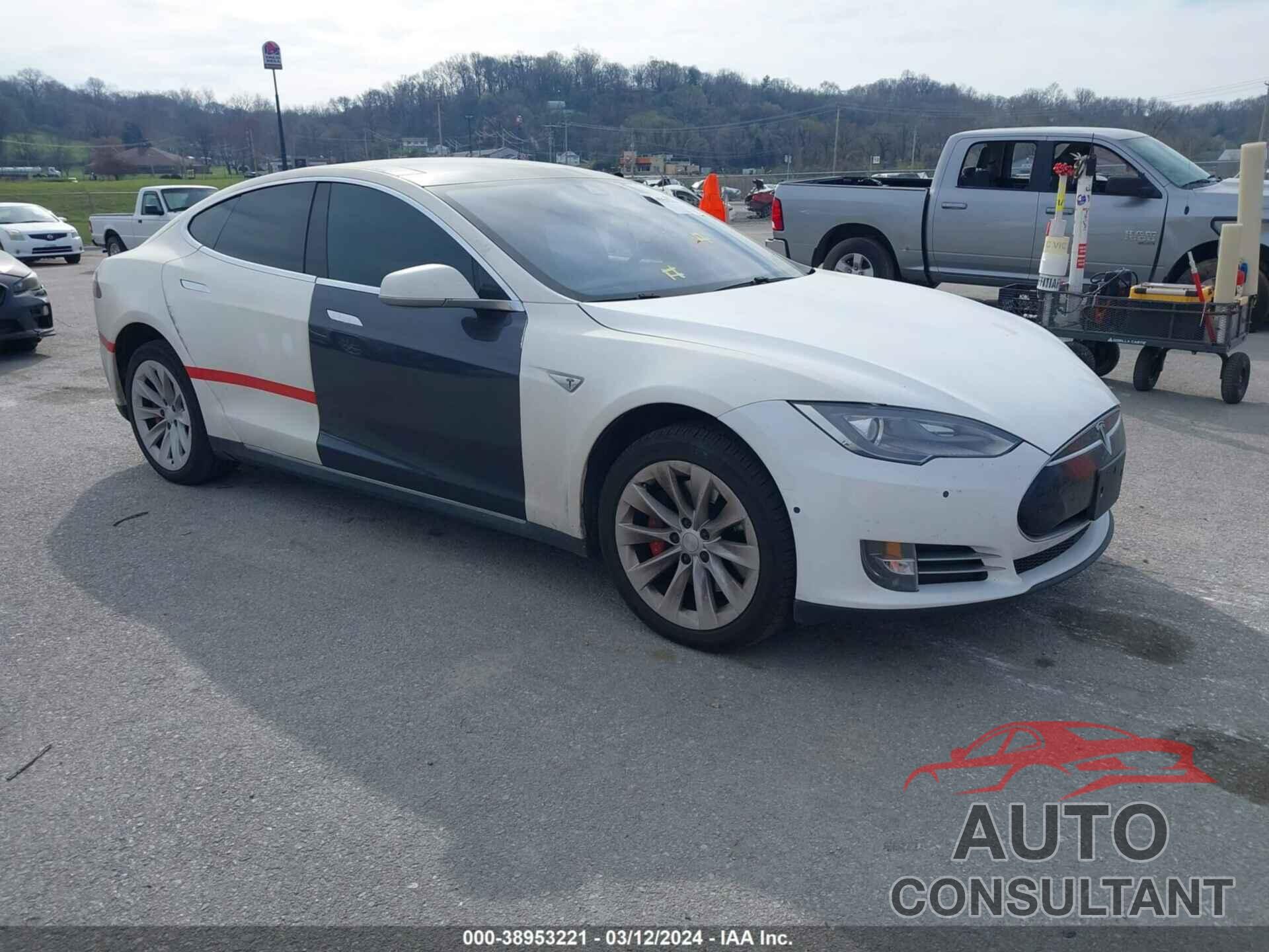 TESLA MODEL S 2015 - 5YJSA1H48FF084775