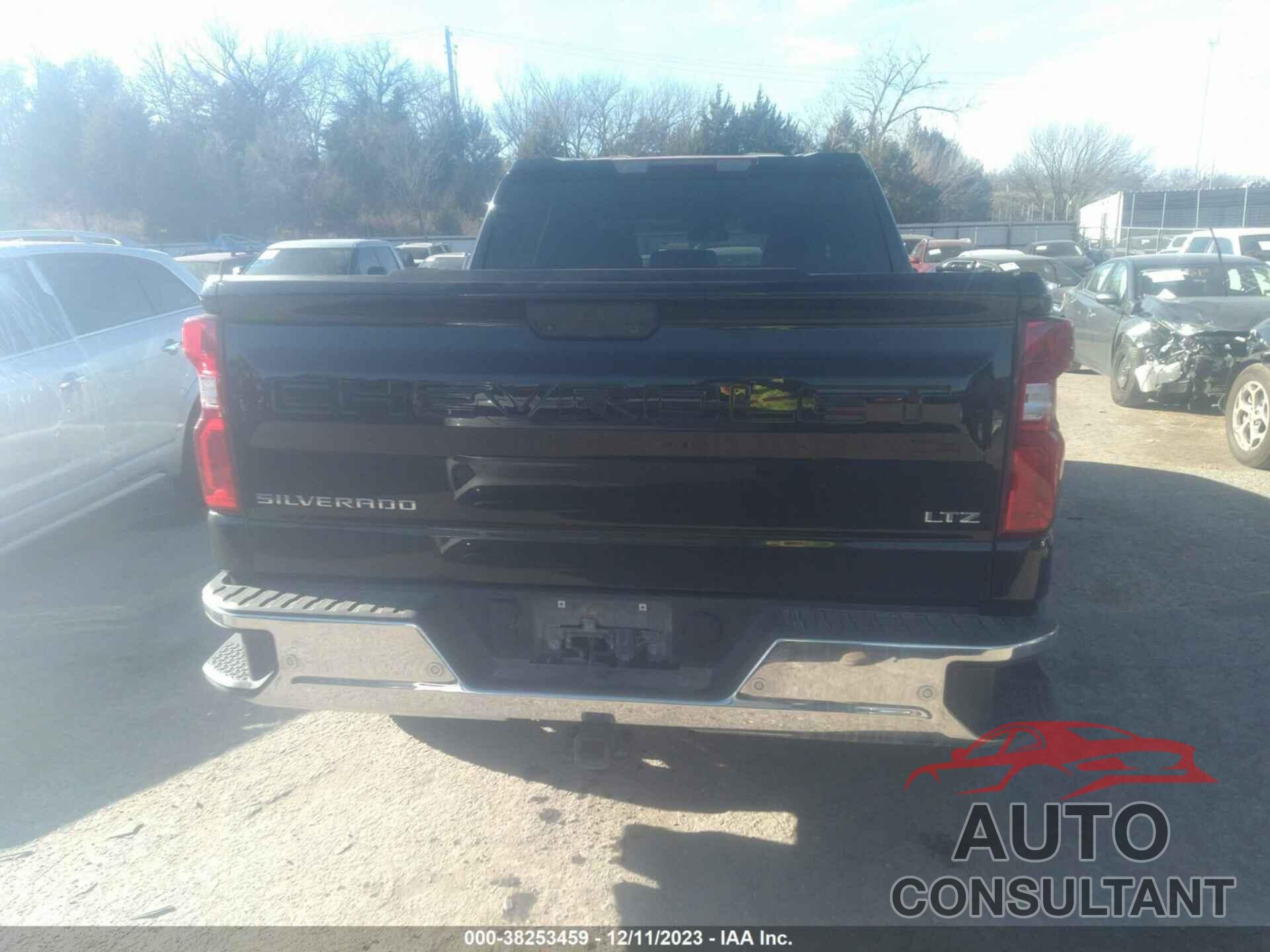 CHEVROLET SILVERADO 1500 2023 - 1GCUDGED6PZ112172