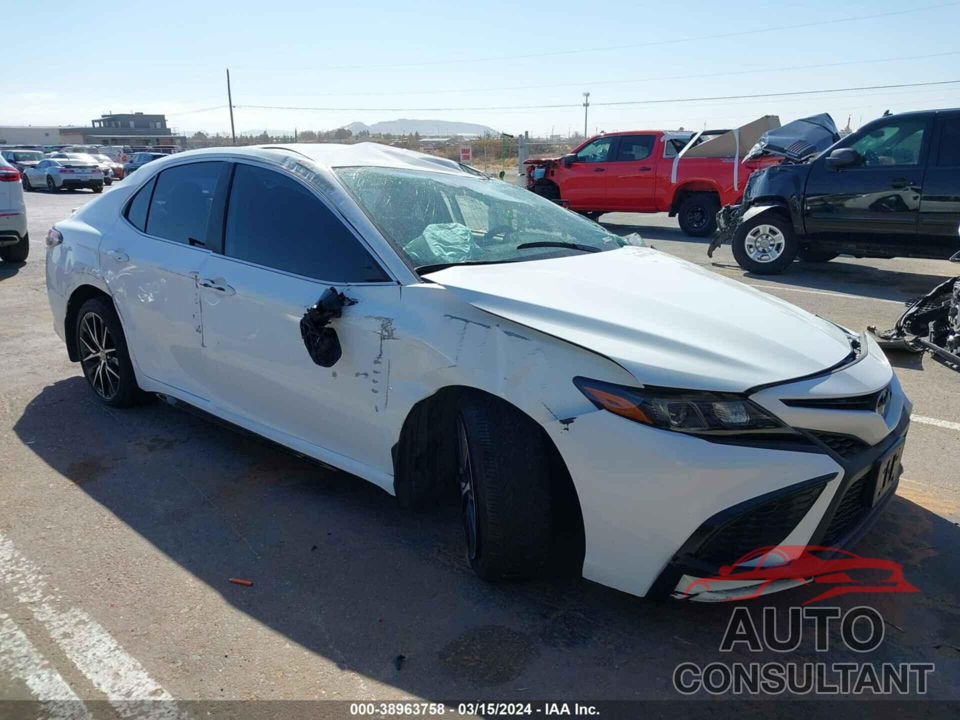 TOYOTA CAMRY 2021 - 4T1G11AK5MU496859