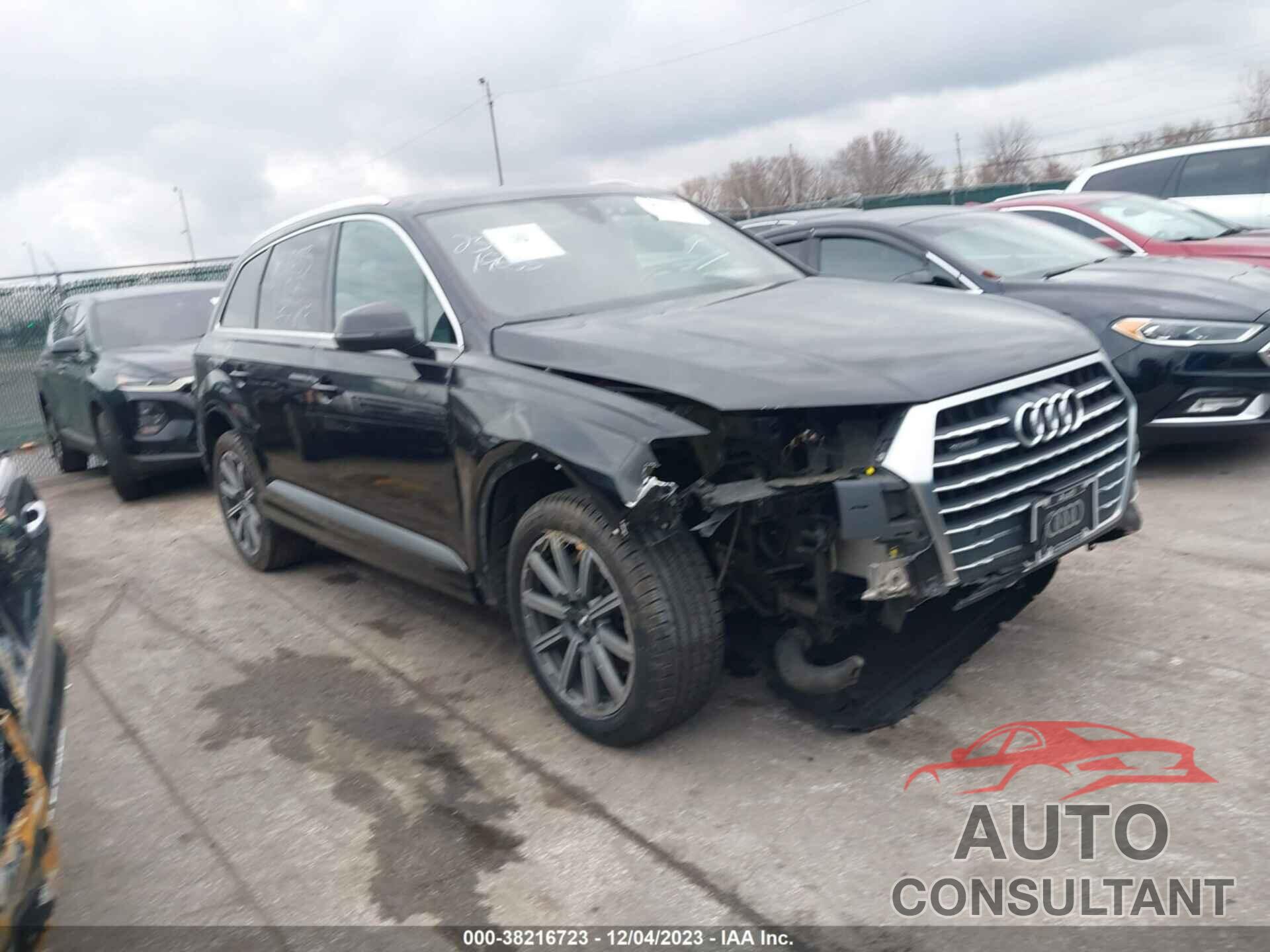 AUDI Q7 2018 - WA1LHAF7XJD008935