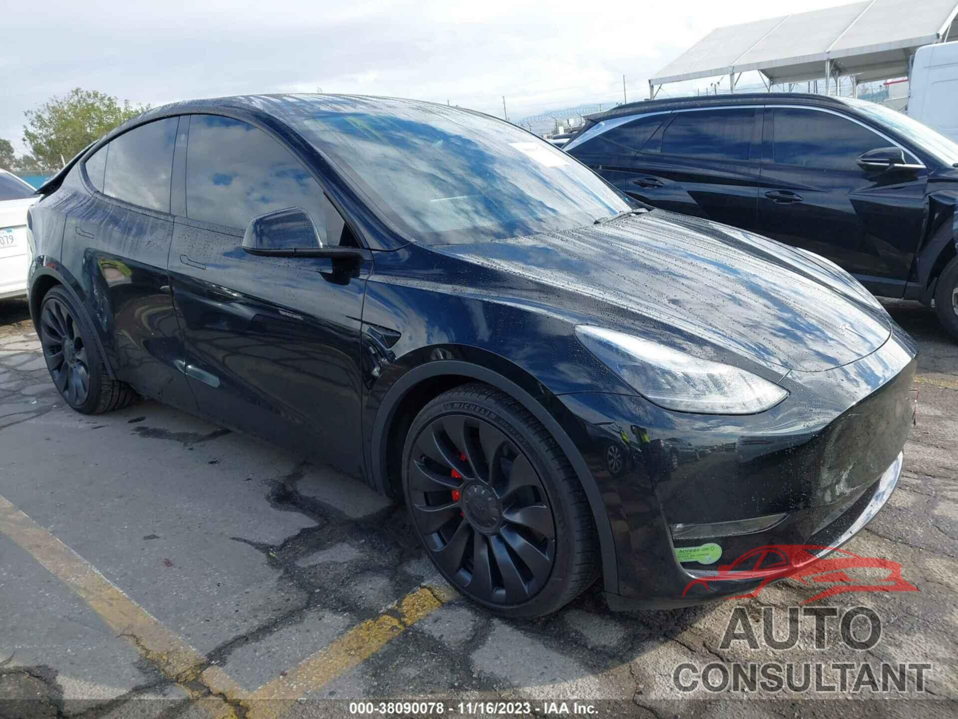 TESLA MODEL Y 2023 - 7SAYGDEF7PF641177