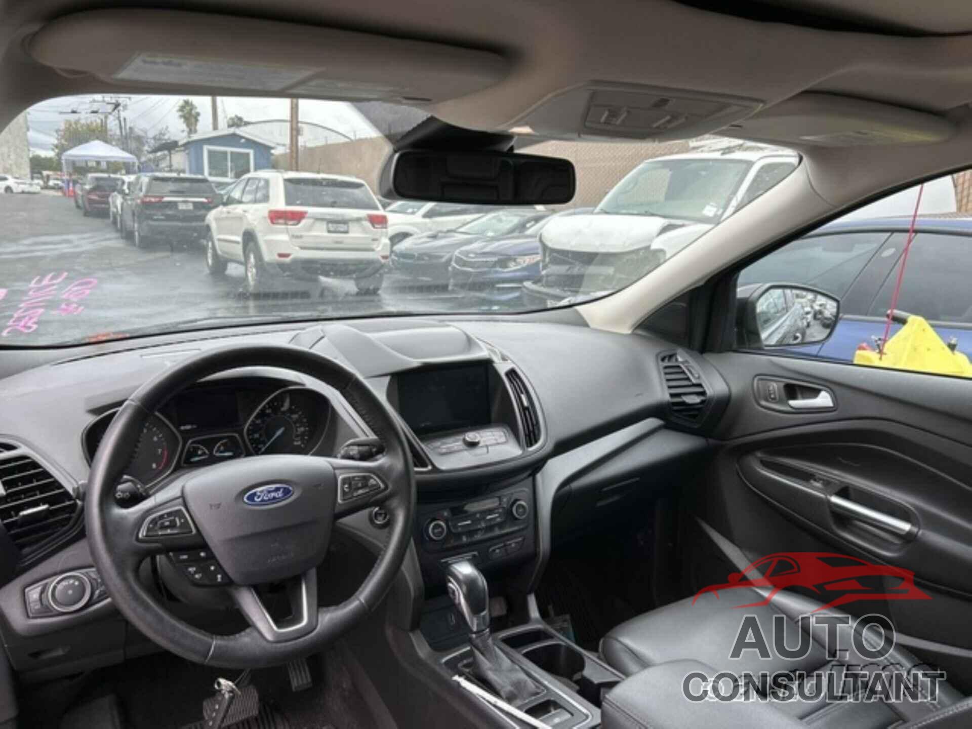 FORD ESCAPE 2019 - 1FMCU9HD1KUB14772