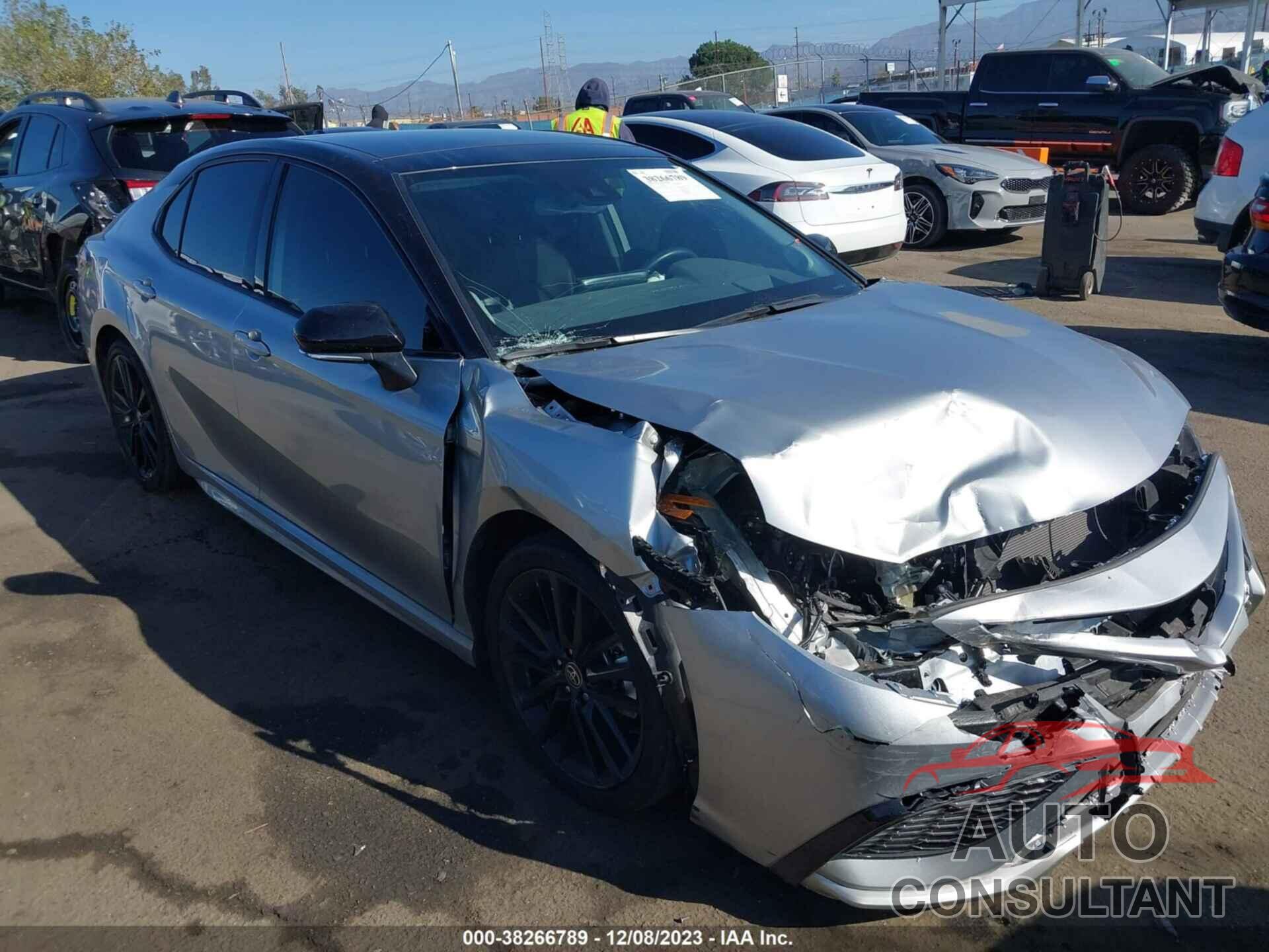 TOYOTA CAMRY 2023 - 4T1KZ1AK7PU080058