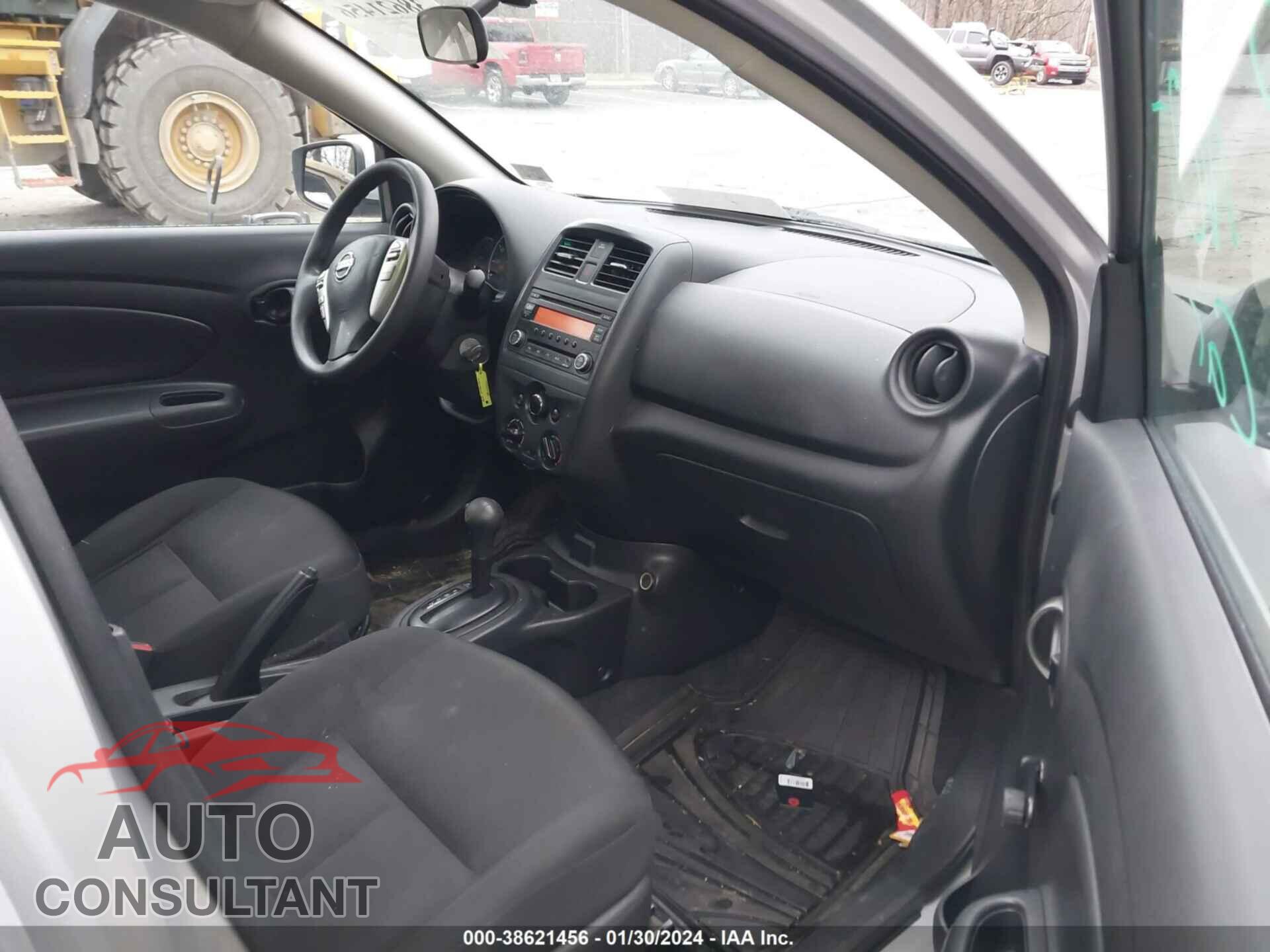 NISSAN VERSA 2017 - 3N1CN7AP5HL840859