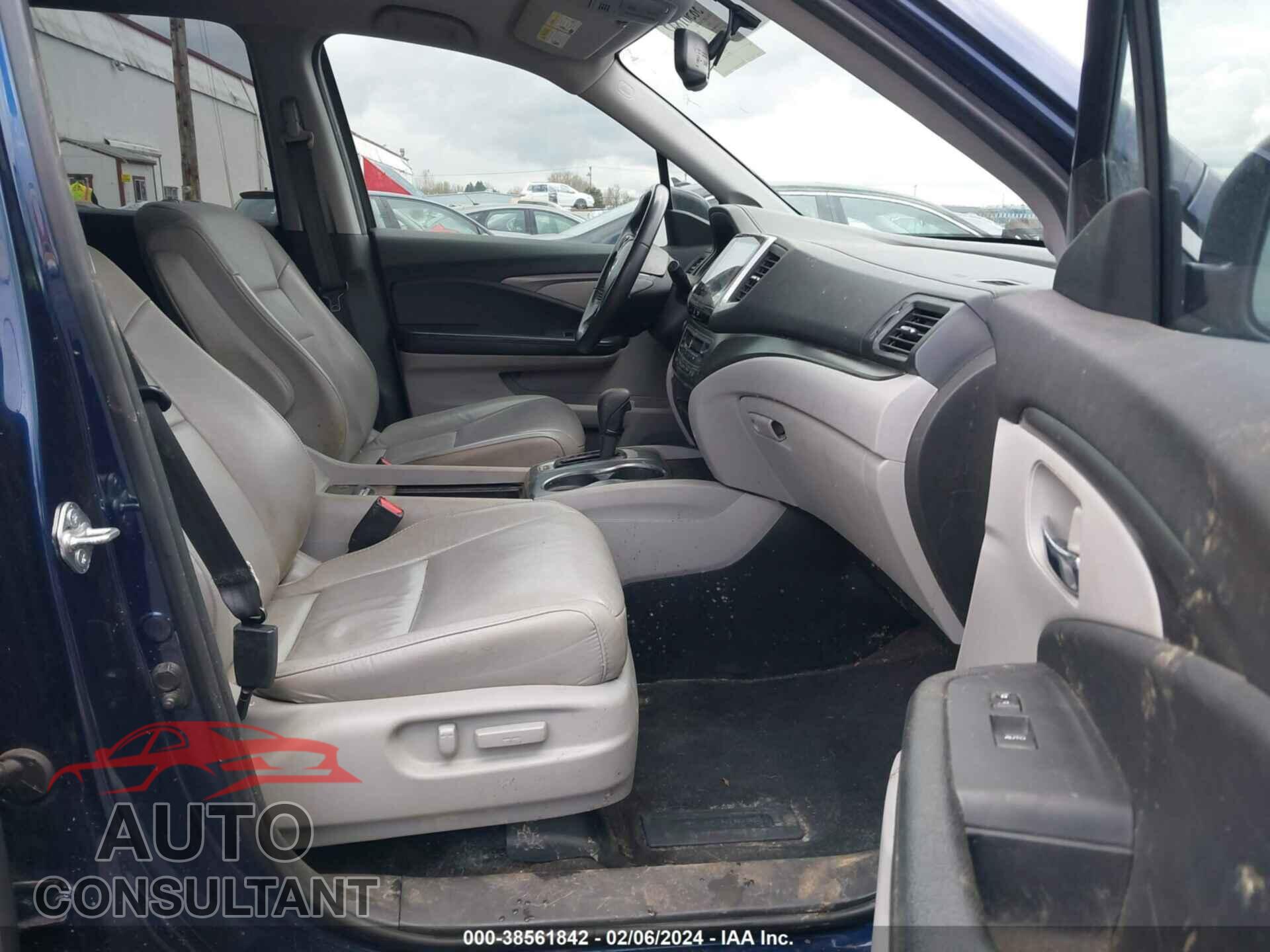 HONDA PILOT 2017 - 5FNYF6H53HB069508