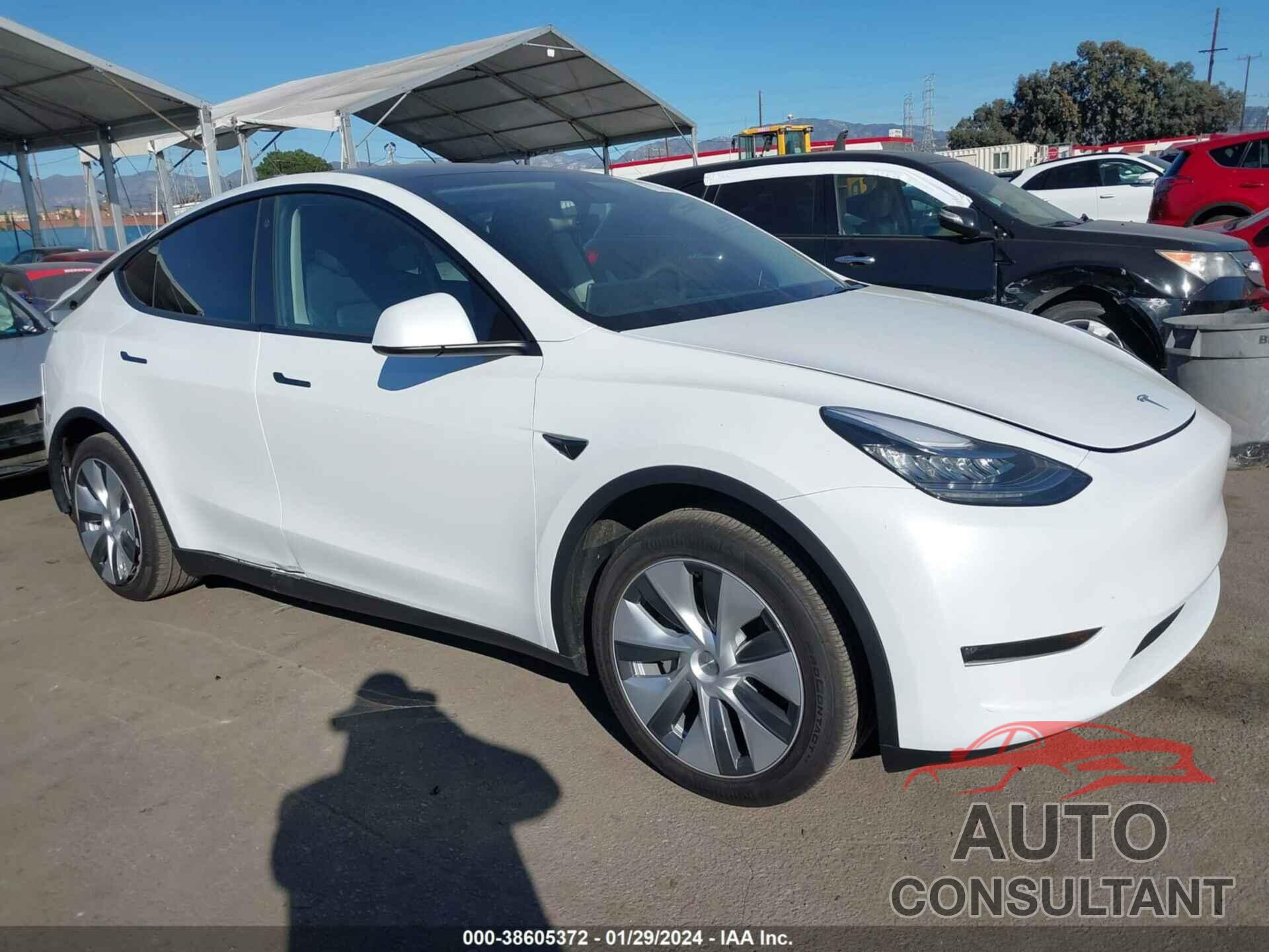 TESLA MODEL Y 2023 - 7SAYGDEE4PA104240