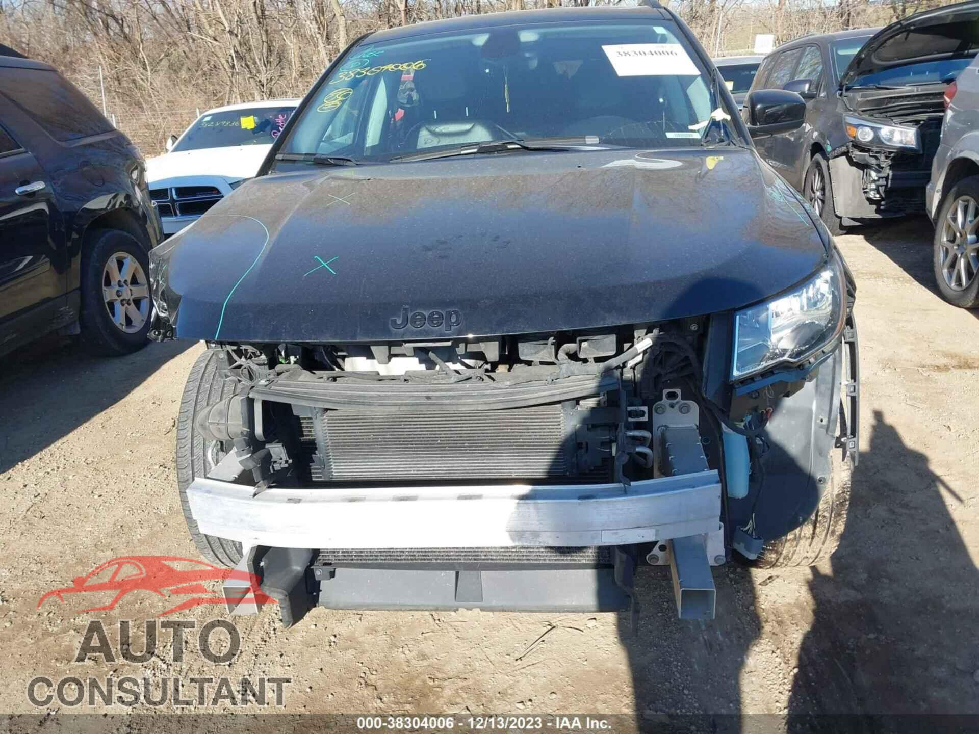 JEEP COMPASS 2018 - 3C4NJDBB3JT325447
