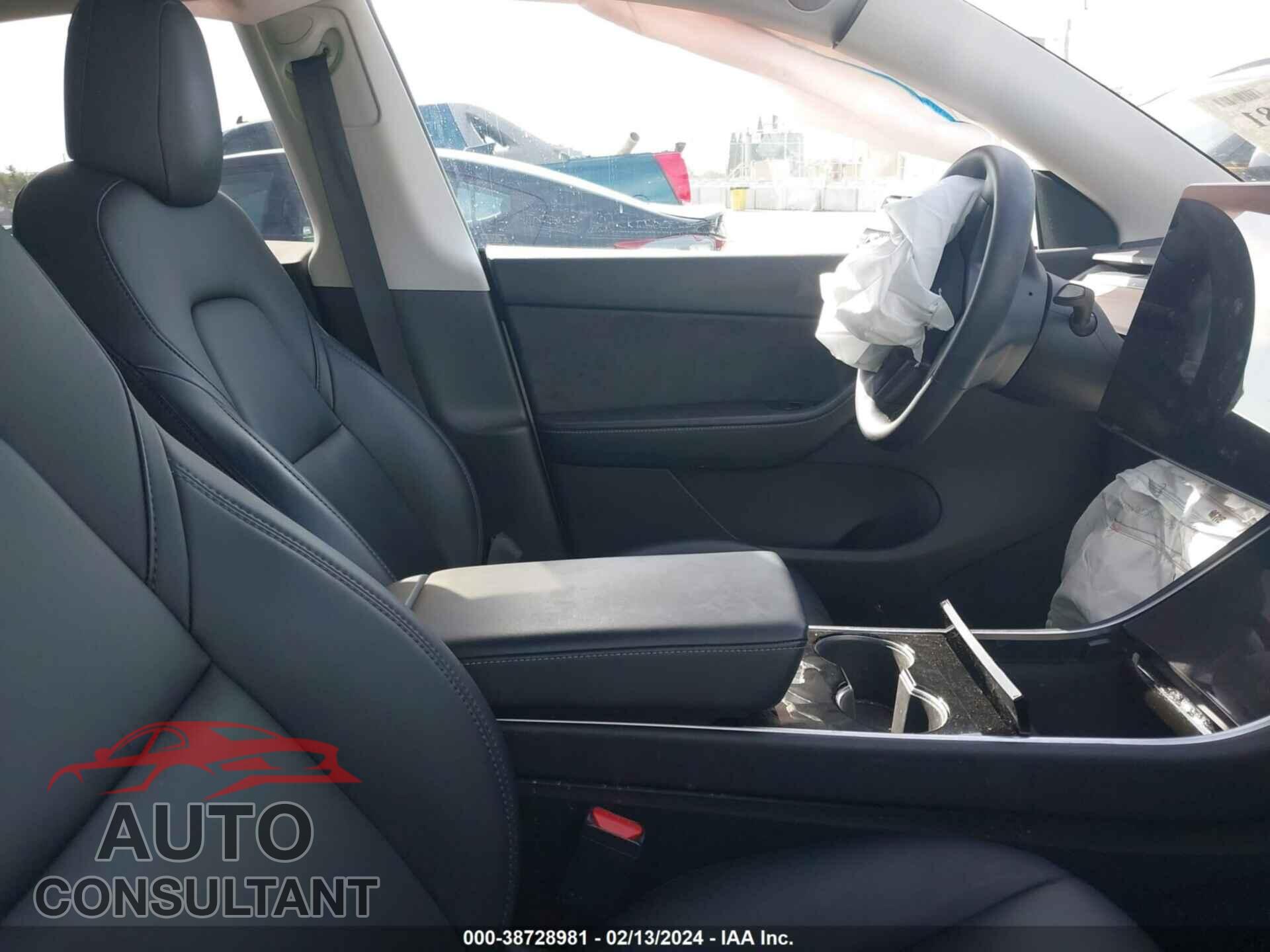 TESLA MODEL Y 2021 - 5YJYGDEE8MF069407