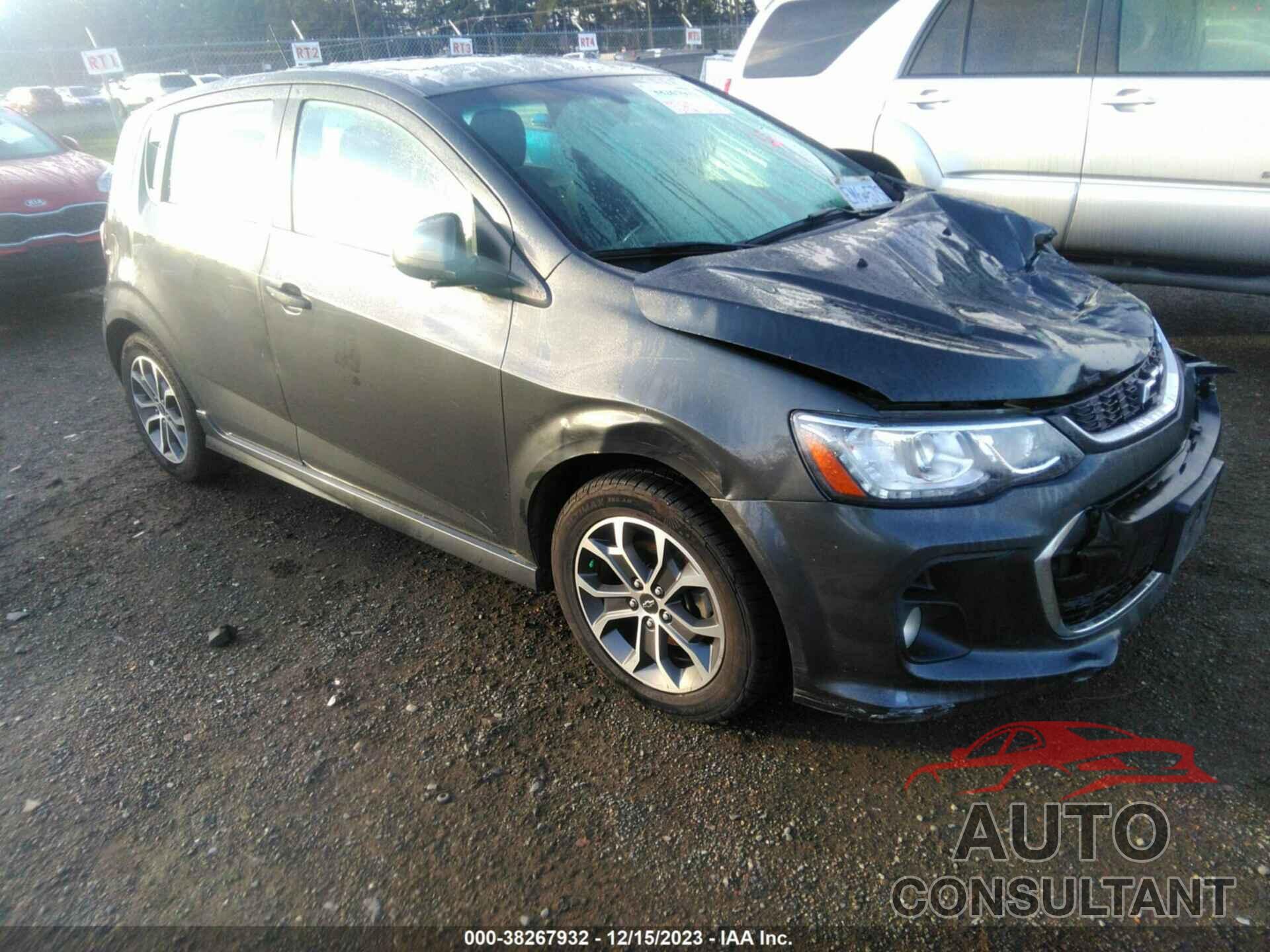 CHEVROLET SONIC 2018 - 1G1JD6SB6J4129969