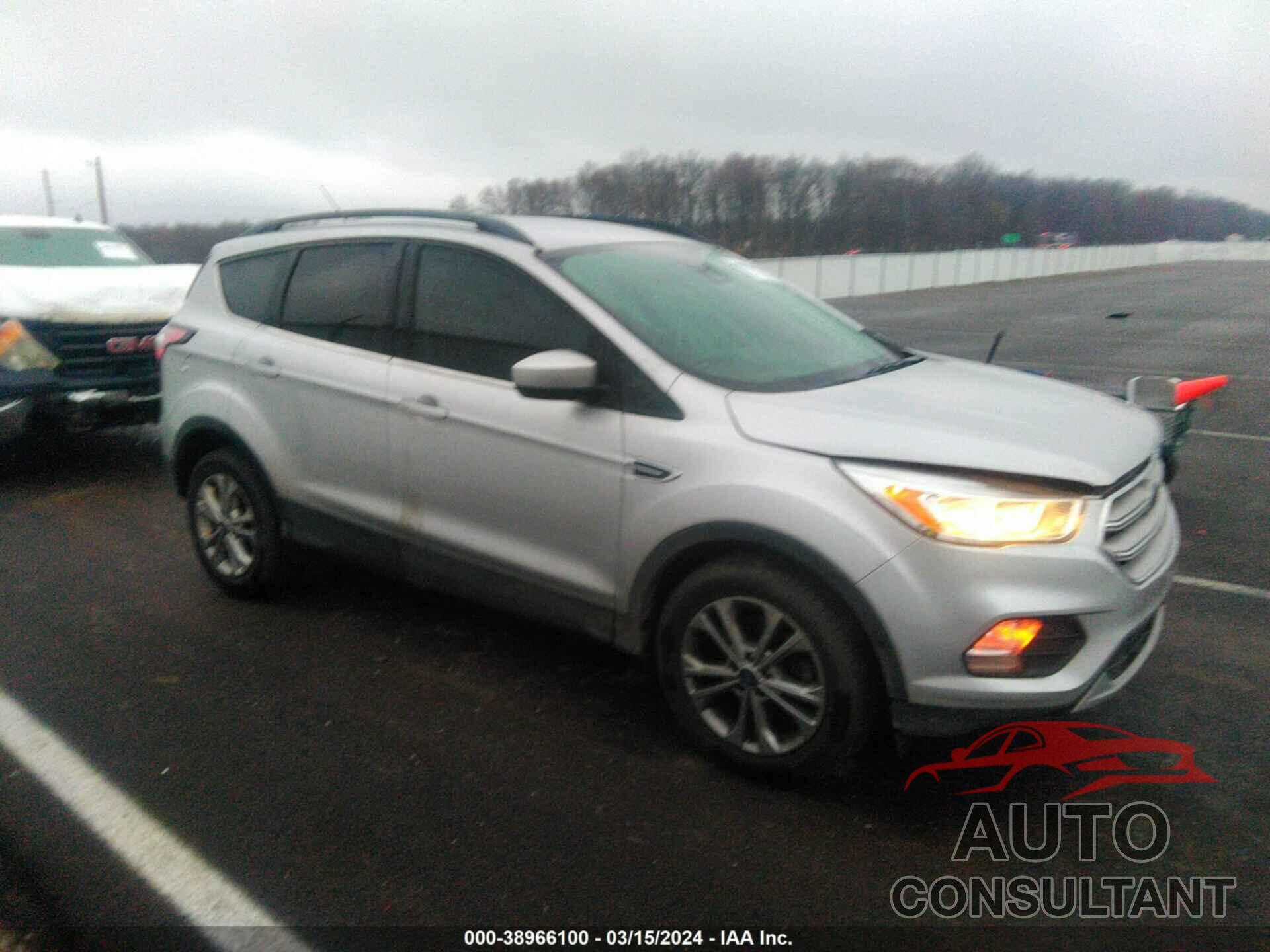 FORD ESCAPE 2018 - 1FMCU0GD6JUD06829