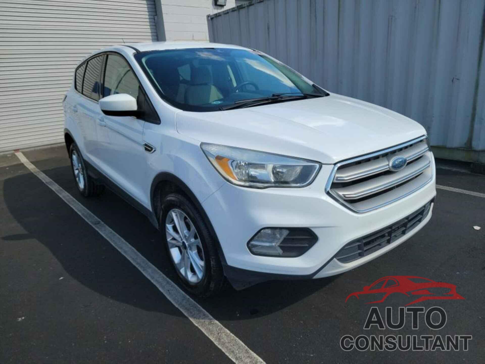 FORD ESCAPE 2017 - 1FMCU0GD0HUF02629