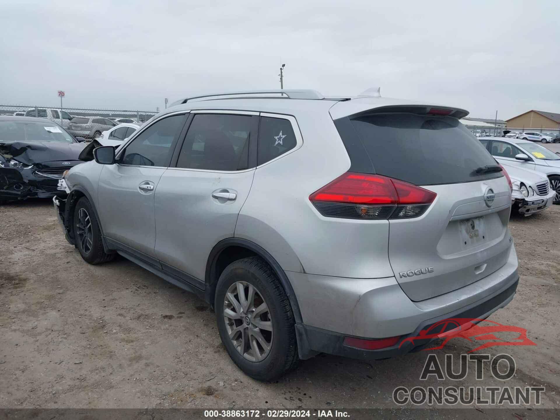 NISSAN ROGUE 2017 - 5N1AT2MT0HC827823