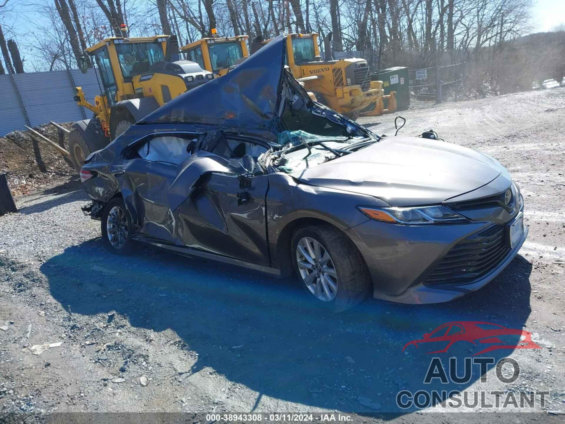 TOYOTA CAMRY 2018 - 4T1B11HK7JU040714