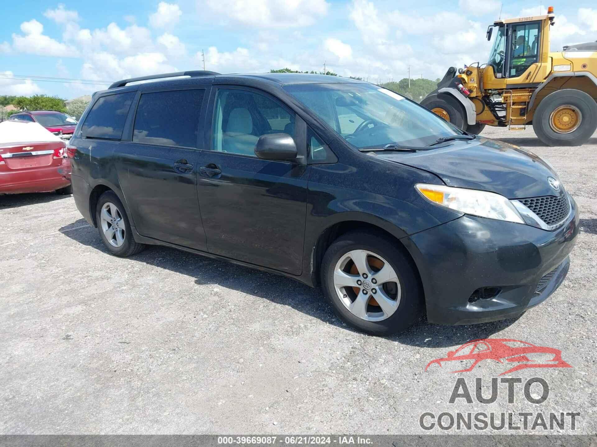 TOYOTA SIENNA 2016 - 5TDKK3DC5GS719745