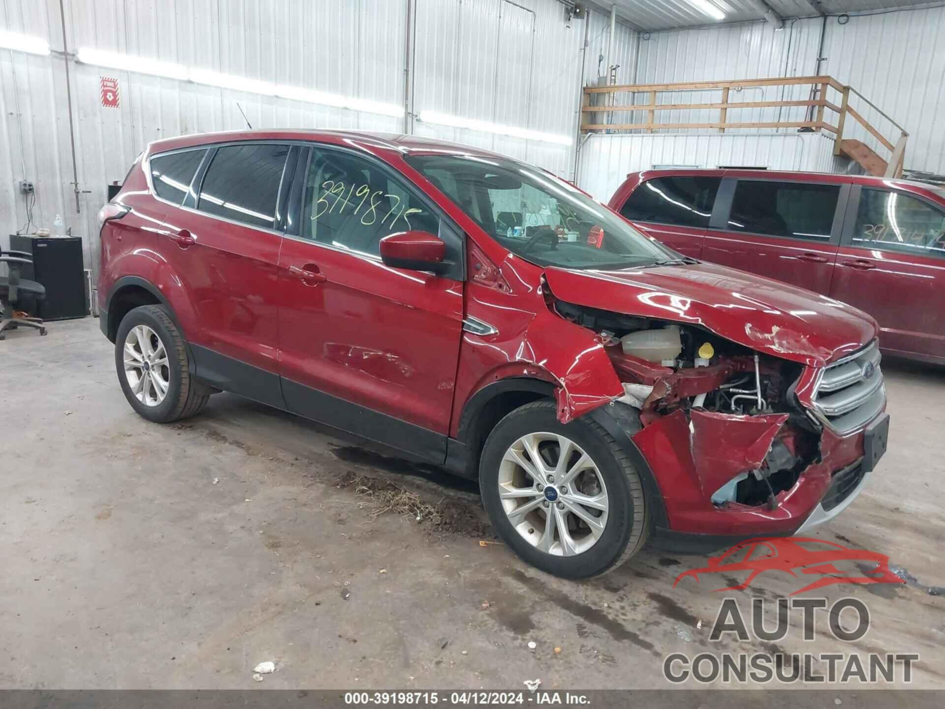 FORD ESCAPE 2017 - 1FMCU9G94HUC01801