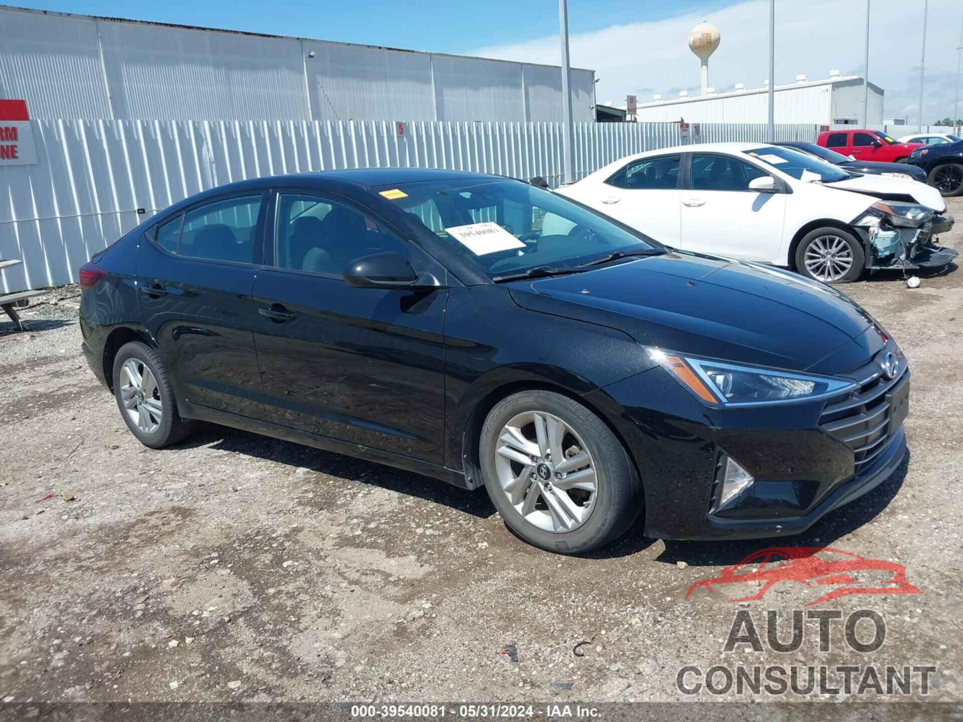 HYUNDAI ELANTRA 2019 - 5NPD84LF4KH473875