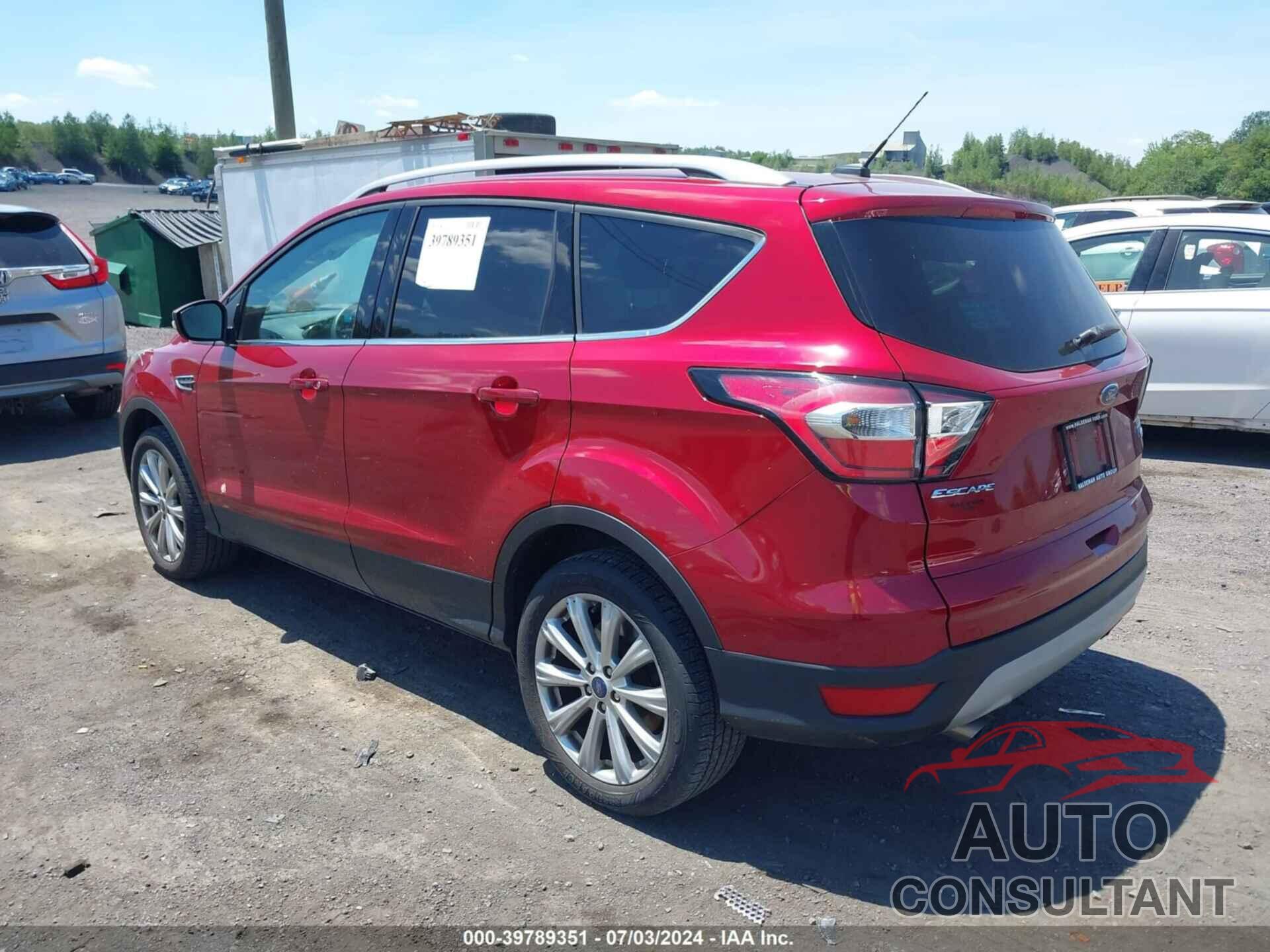 FORD ESCAPE 2017 - 1FMCU9J94HUC14282