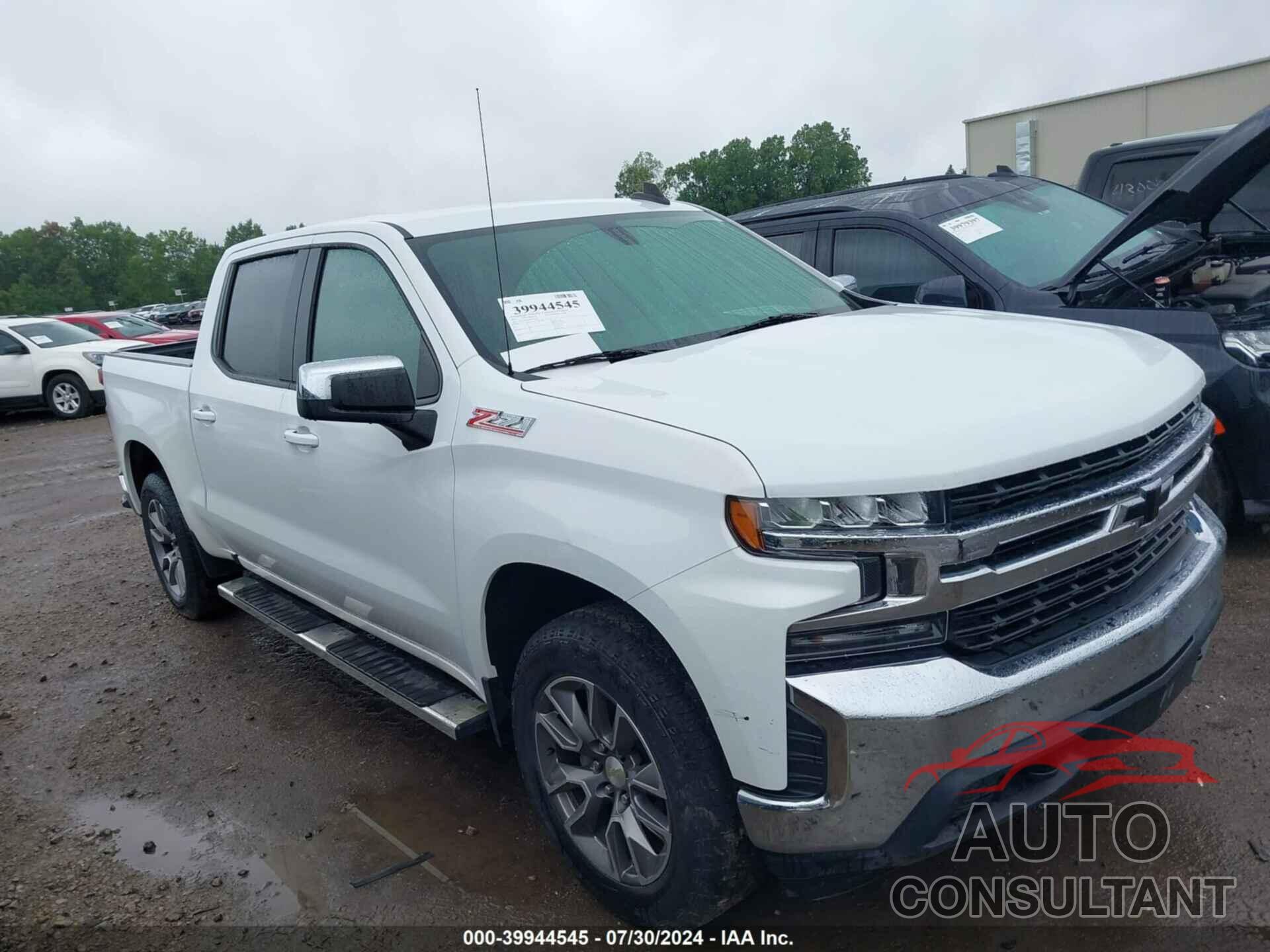 CHEVROLET SILVERADO 1500 2021 - 1GCUYDED5MZ129155