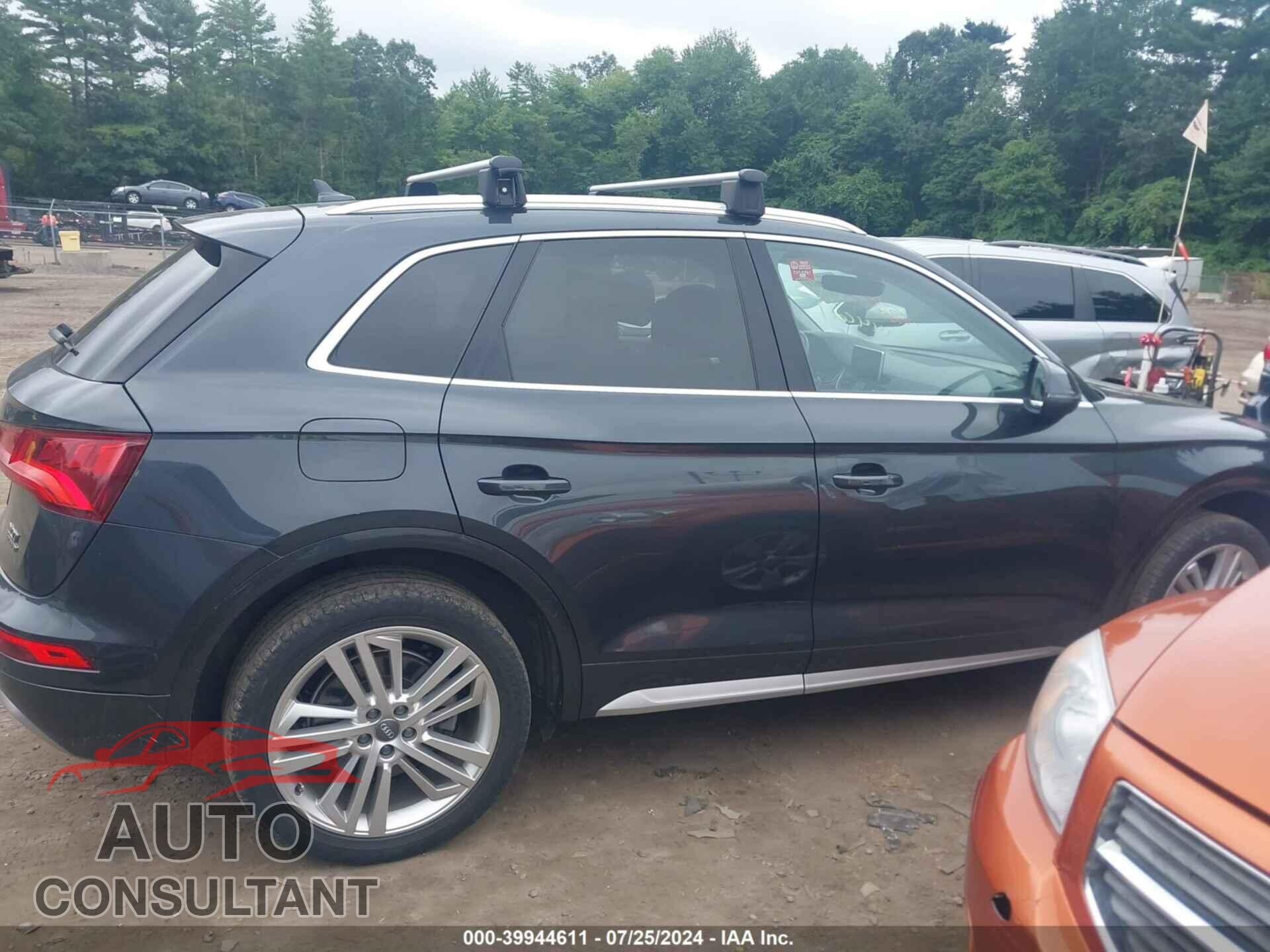 AUDI Q5 2018 - WA1BNAFY7J2024955