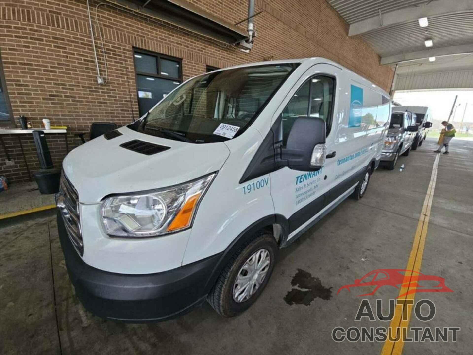 FORD TRANSIT-150 2019 - 1FTYE1YM8KKA96887