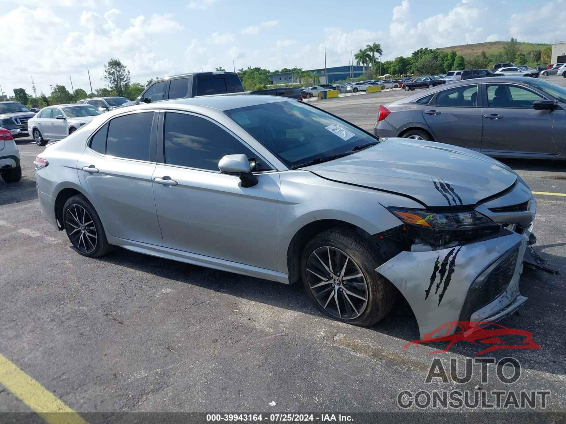 TOYOTA CAMRY 2021 - 4T1G11AK7MU409804