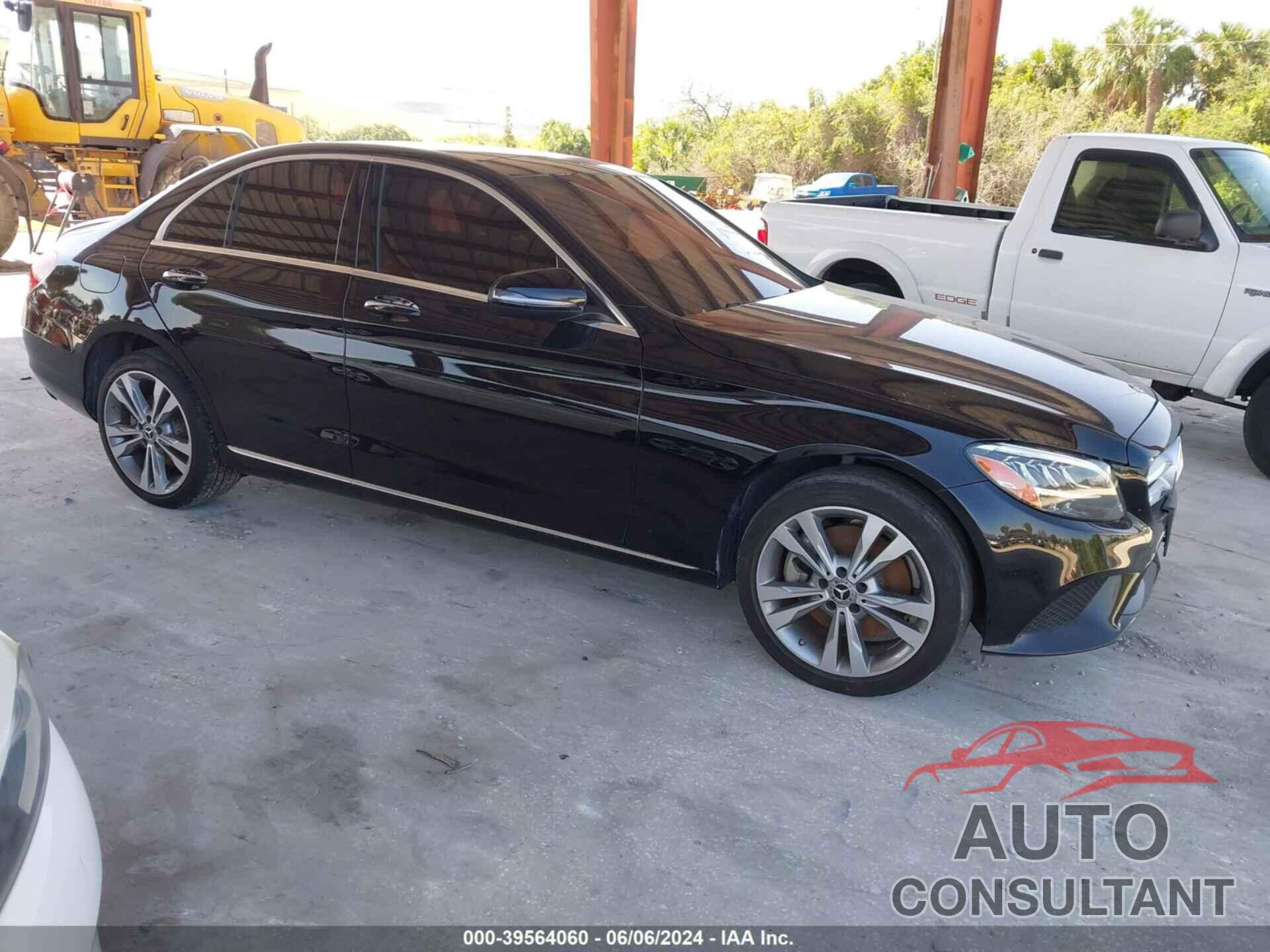 MERCEDES-BENZ C 300 2020 - 55SWF8EB7LU327629