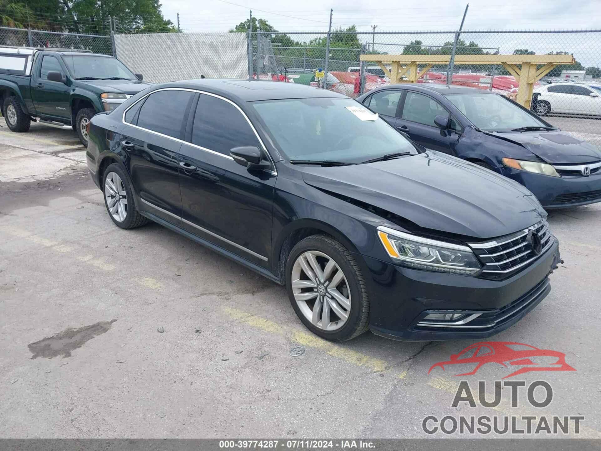 VOLKSWAGEN PASSAT 2017 - 1VWGT7A35HC013003