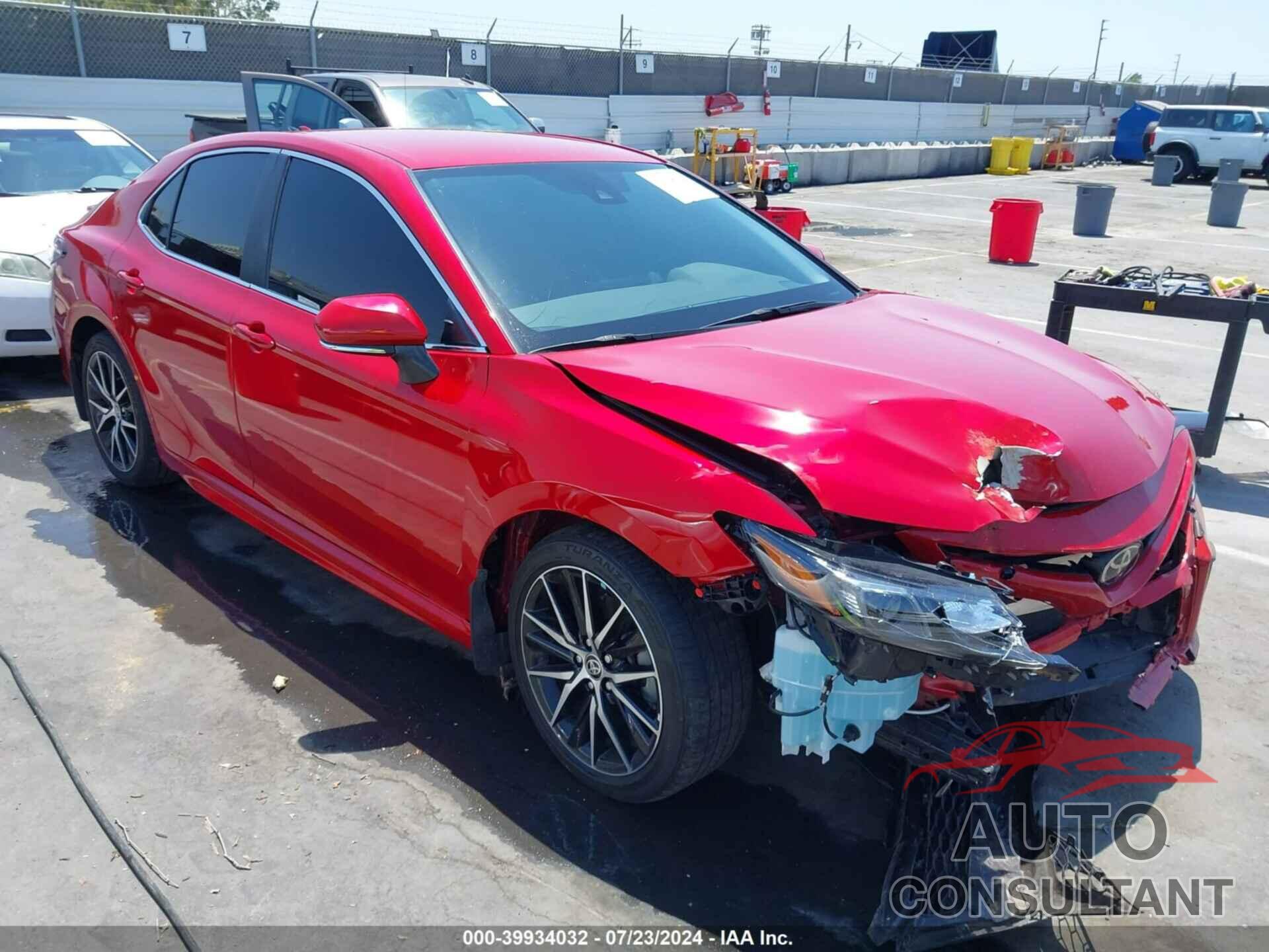 TOYOTA CAMRY 2022 - 4T1G11AK9NU041367
