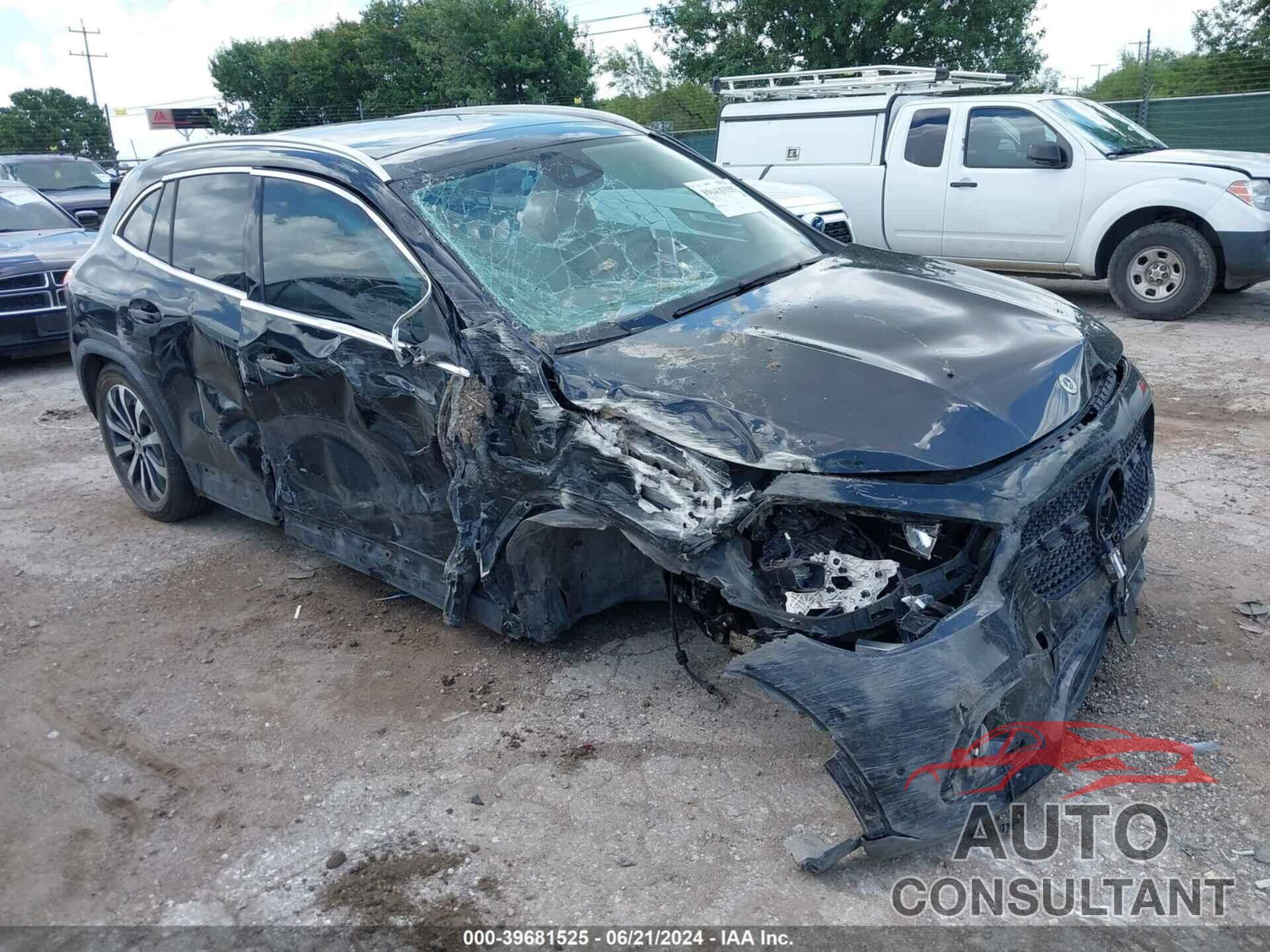 MERCEDES-BENZ GLA 250 2023 - W1N4N4GB5PJ492670