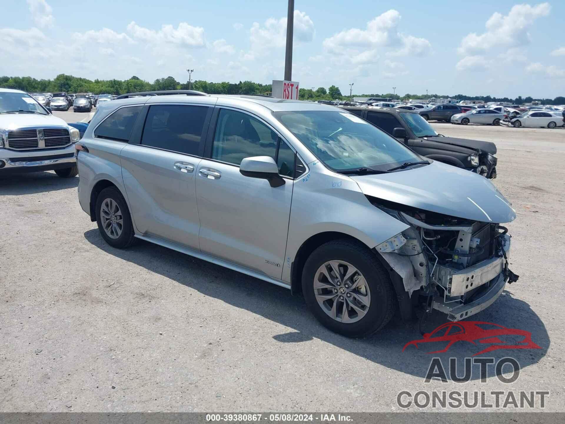 TOYOTA SIENNA 2021 - 5TDJRKEC3MS002871