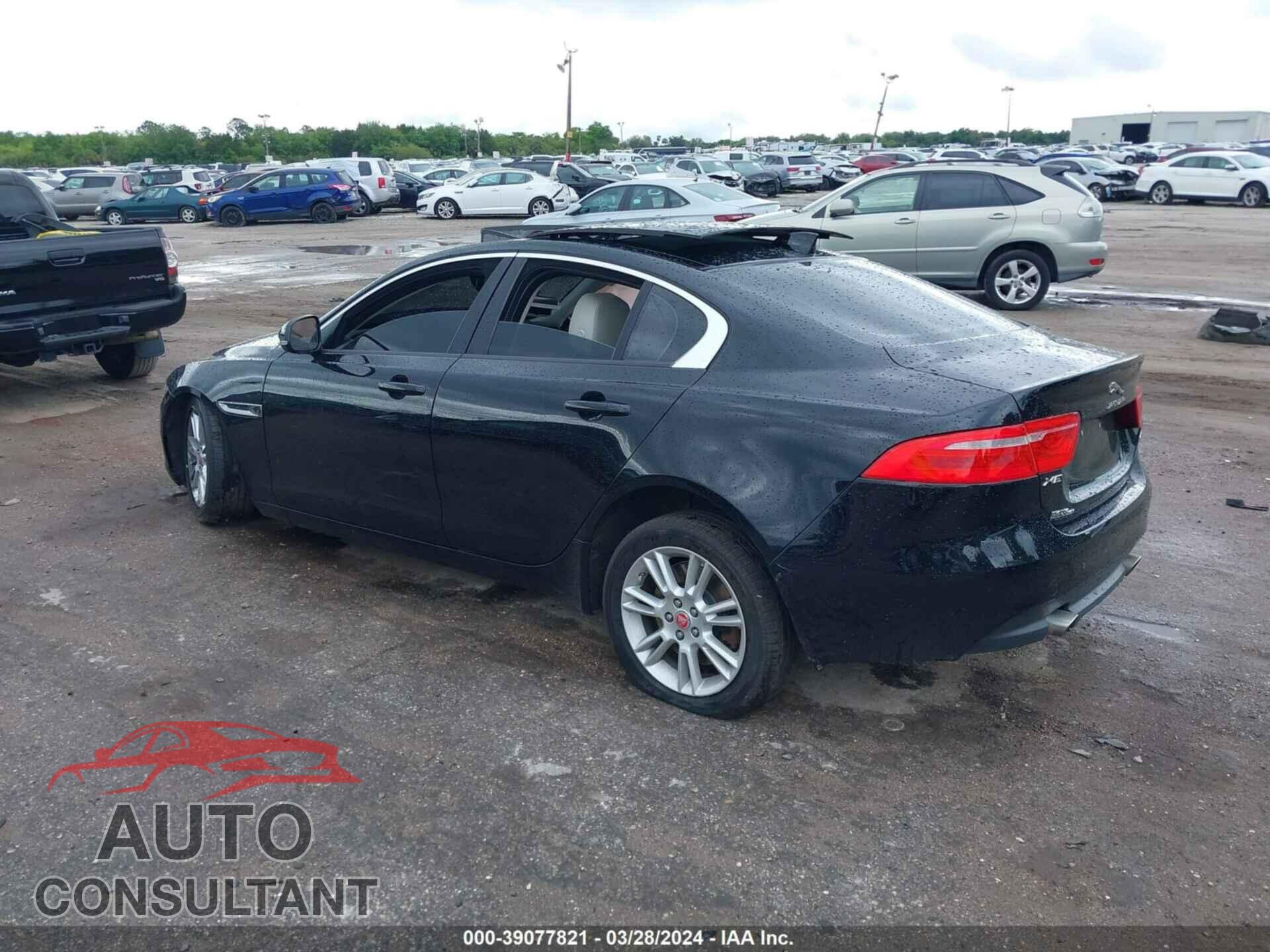 JAGUAR XE 2018 - SAJAD4FX8JCP33435