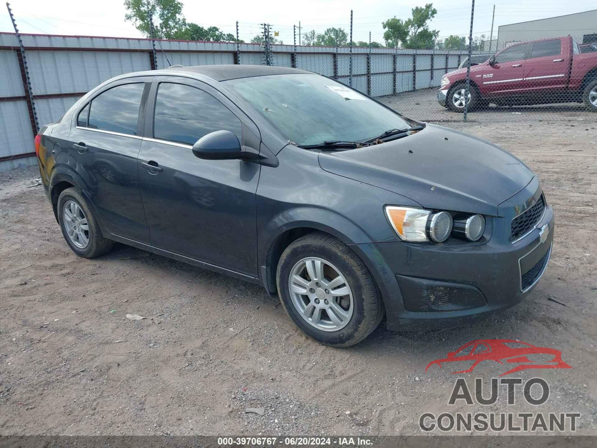 CHEVROLET SONIC 2016 - 1G1JC5SH2G4157567