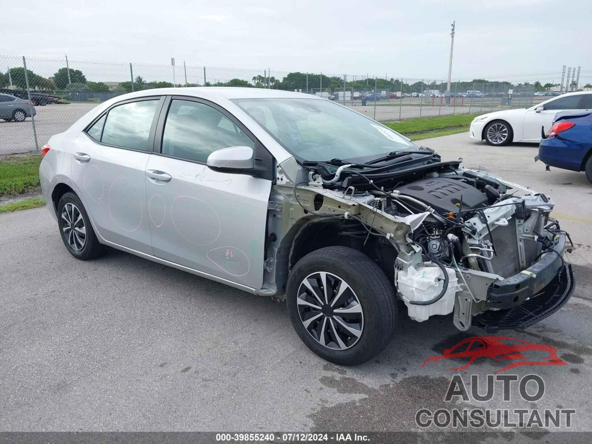 TOYOTA COROLLA 2018 - 5YFBURHE6JP779901