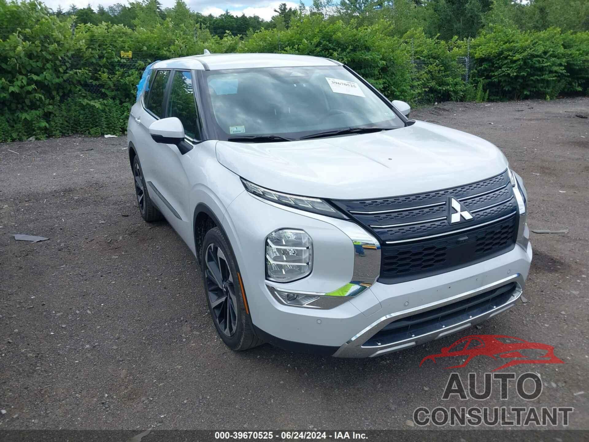 MITSUBISHI OUTLANDER 2022 - JA4J3UA89NZ088485