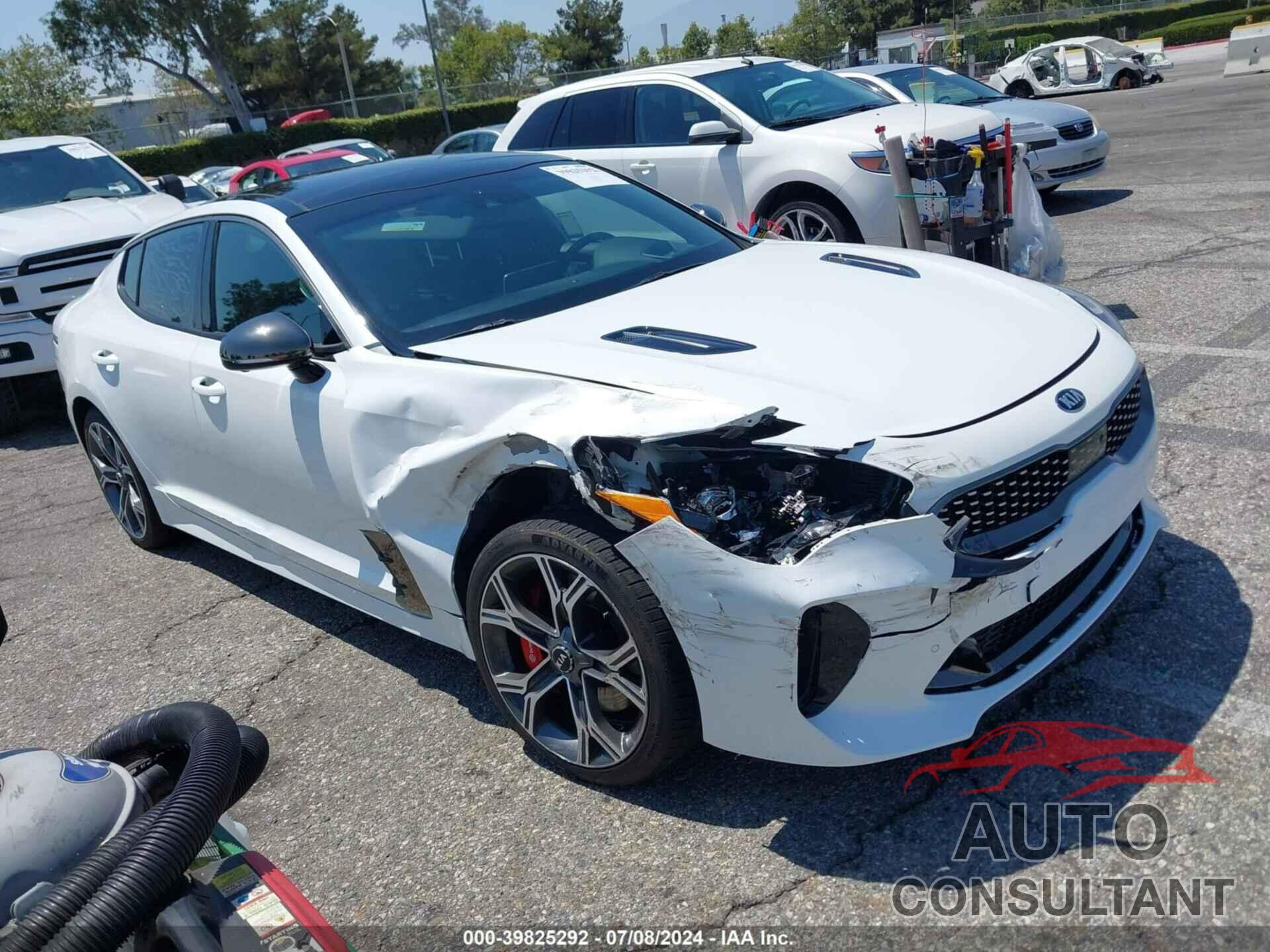 KIA STINGER 2020 - KNAE55LC4L6079794