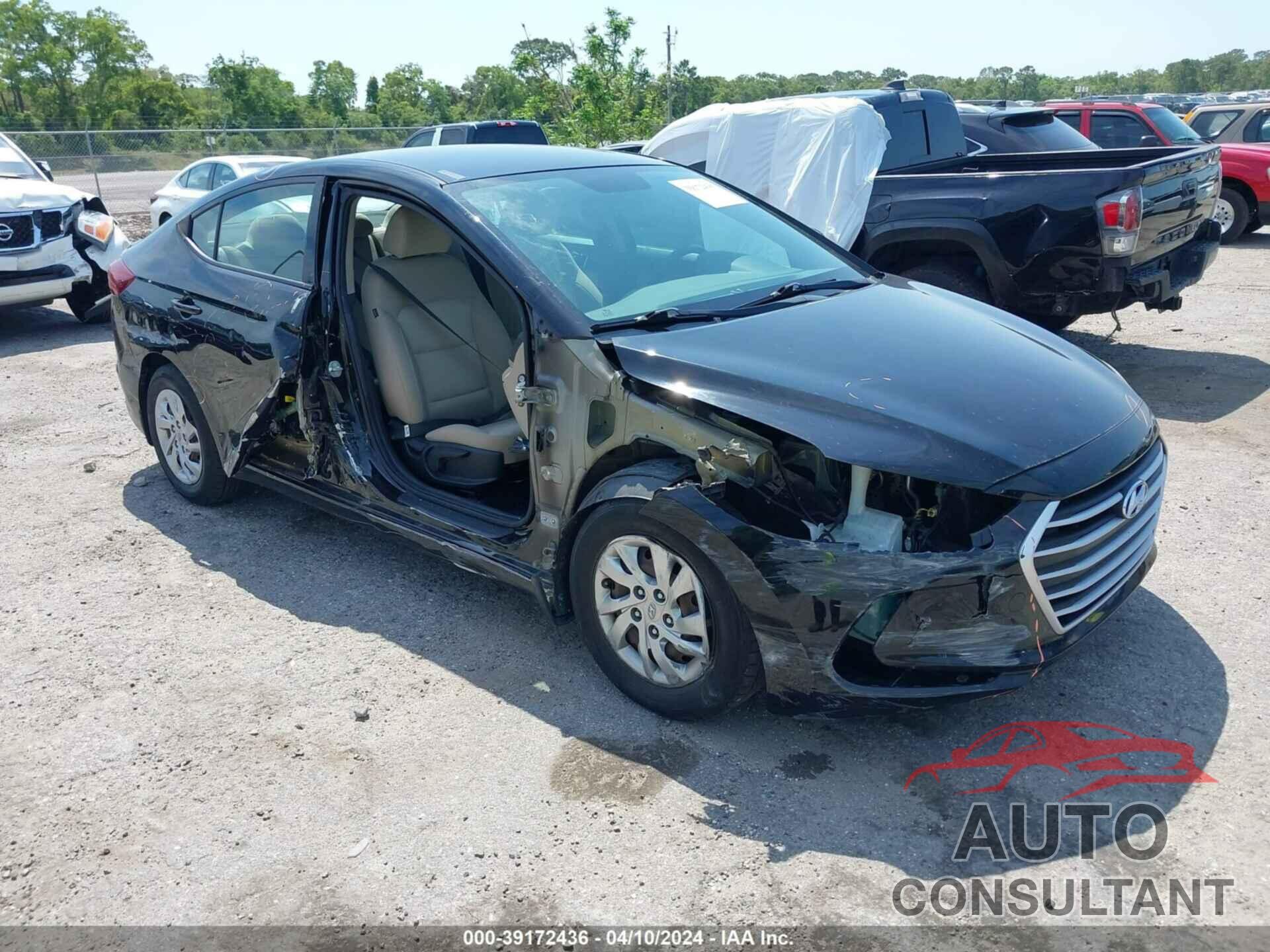 HYUNDAI ELANTRA 2018 - KMHD74LFXJU665871