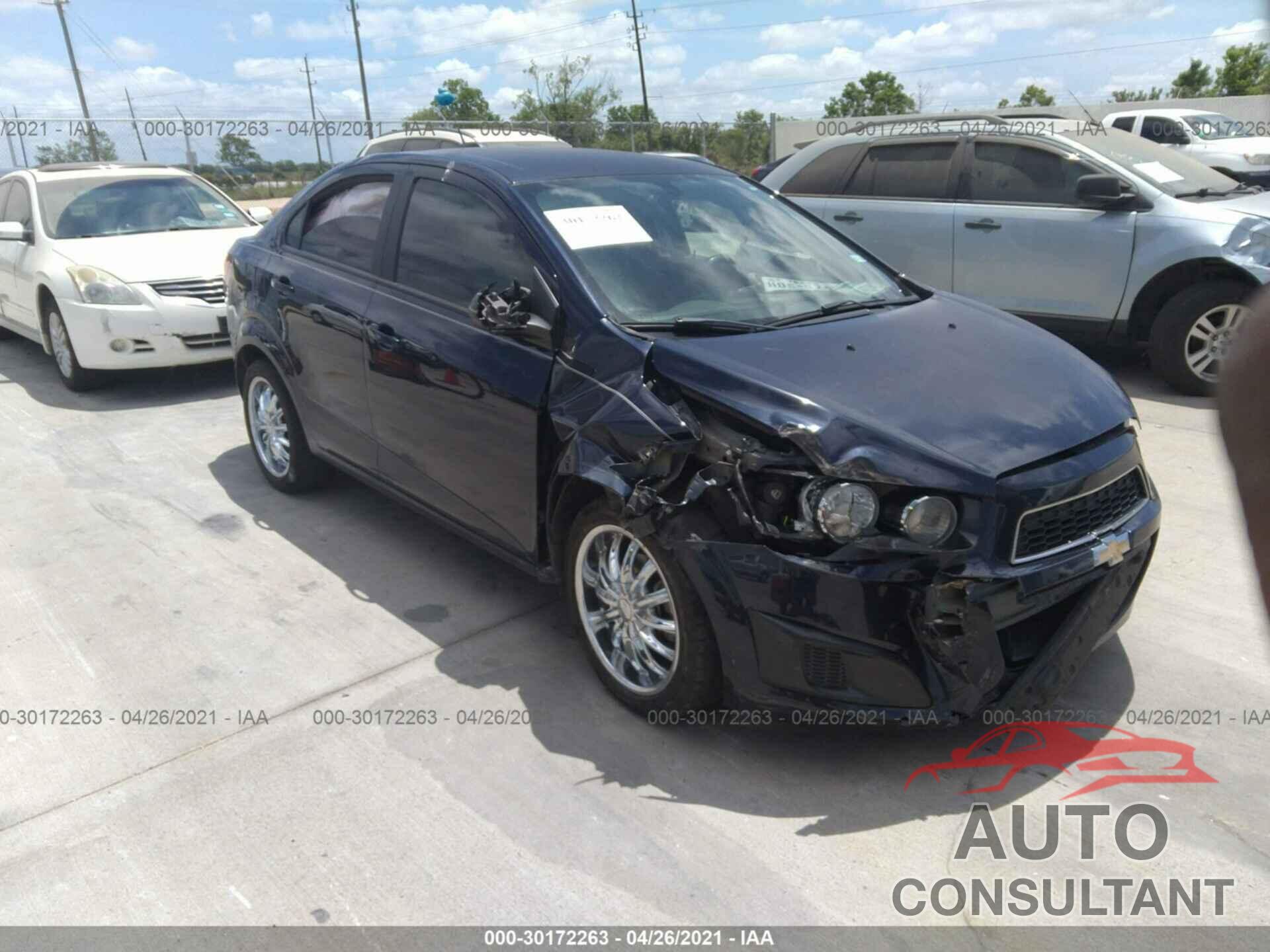 CHEVROLET SONIC 2016 - 1G1JA5SH5G4101063
