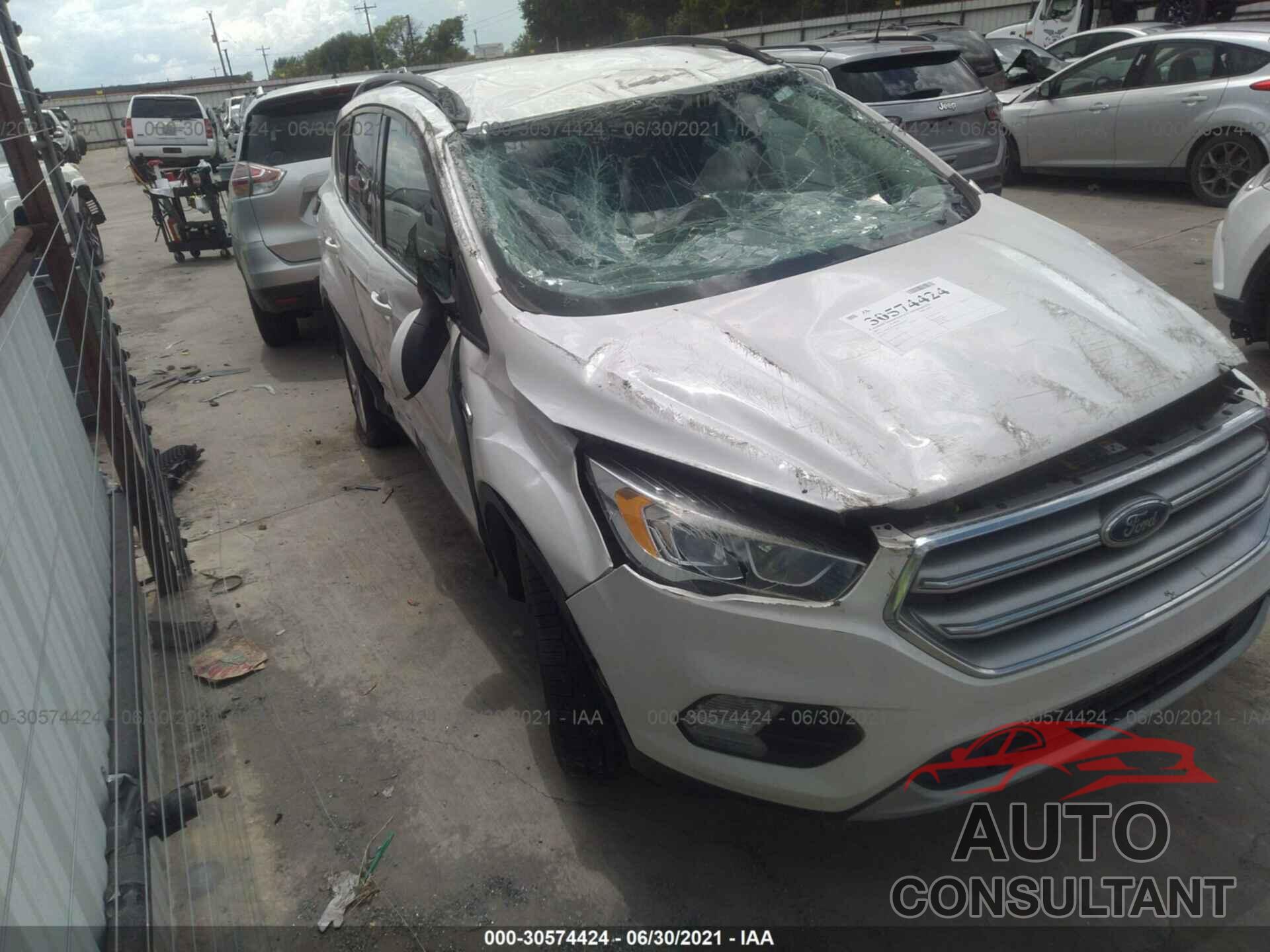 FORD ESCAPE 2017 - 1FMCU0GD3HUE53202