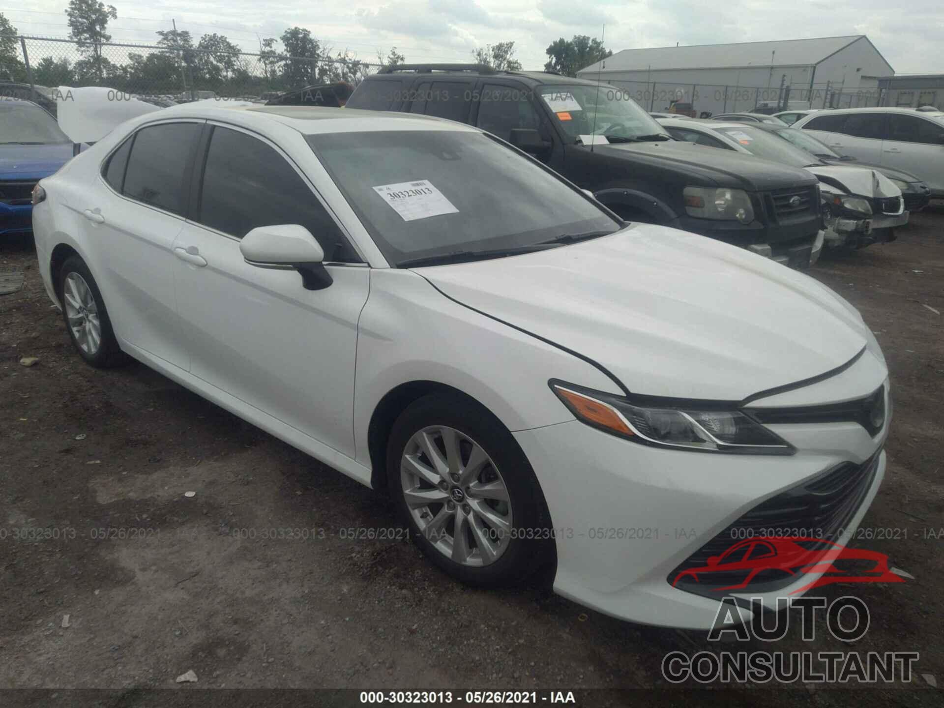 TOYOTA CAMRY 2018 - 4T1B11HK1JU533031