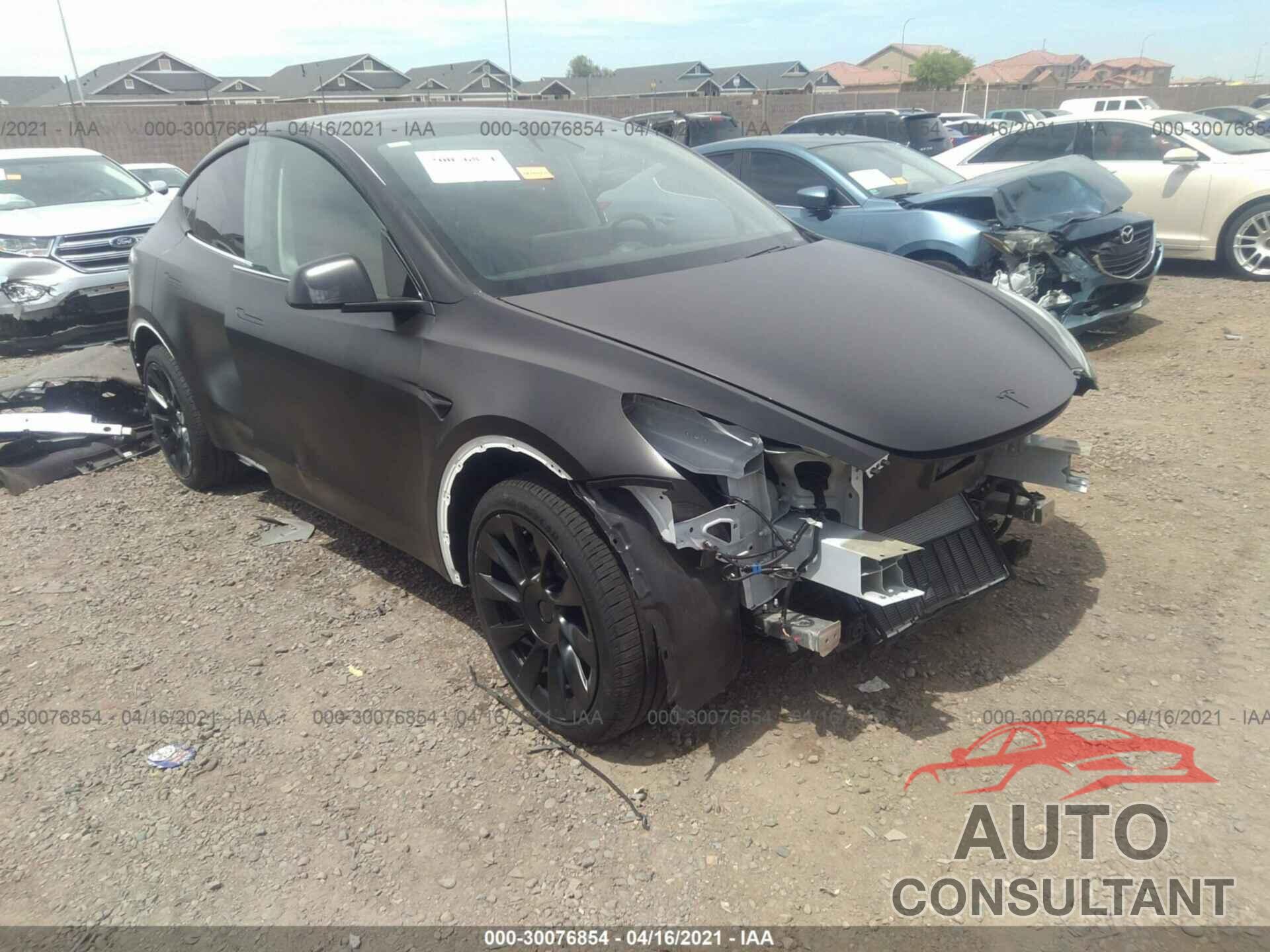 TESLA MODEL Y 2020 - 5YJYGDEE6LF041975