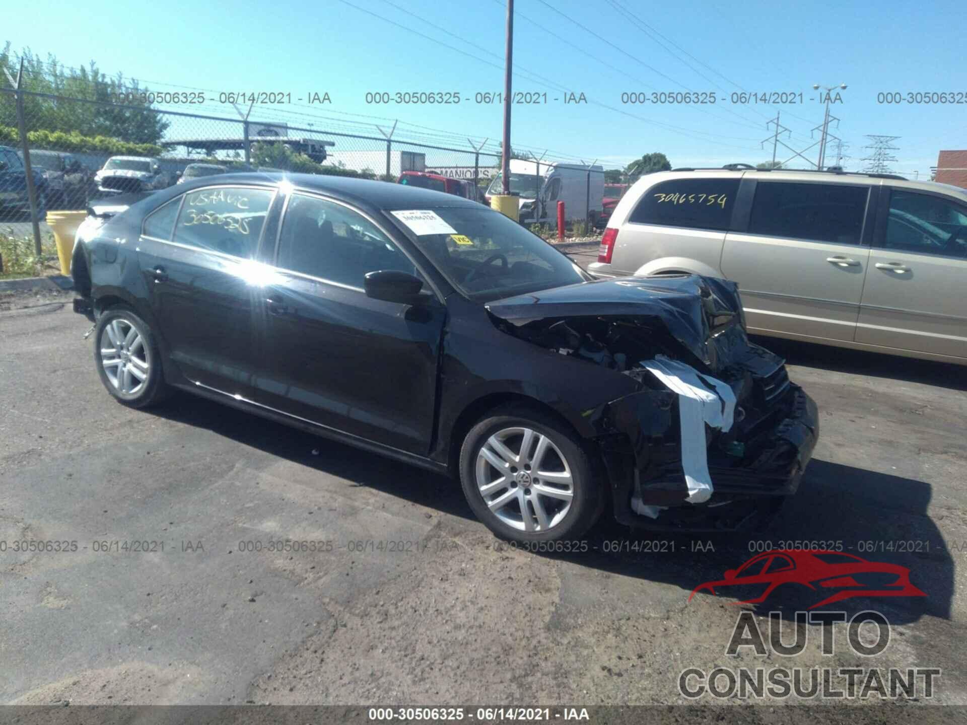 VOLKSWAGEN JETTA 2018 - 3VW2B7AJ2JM213840
