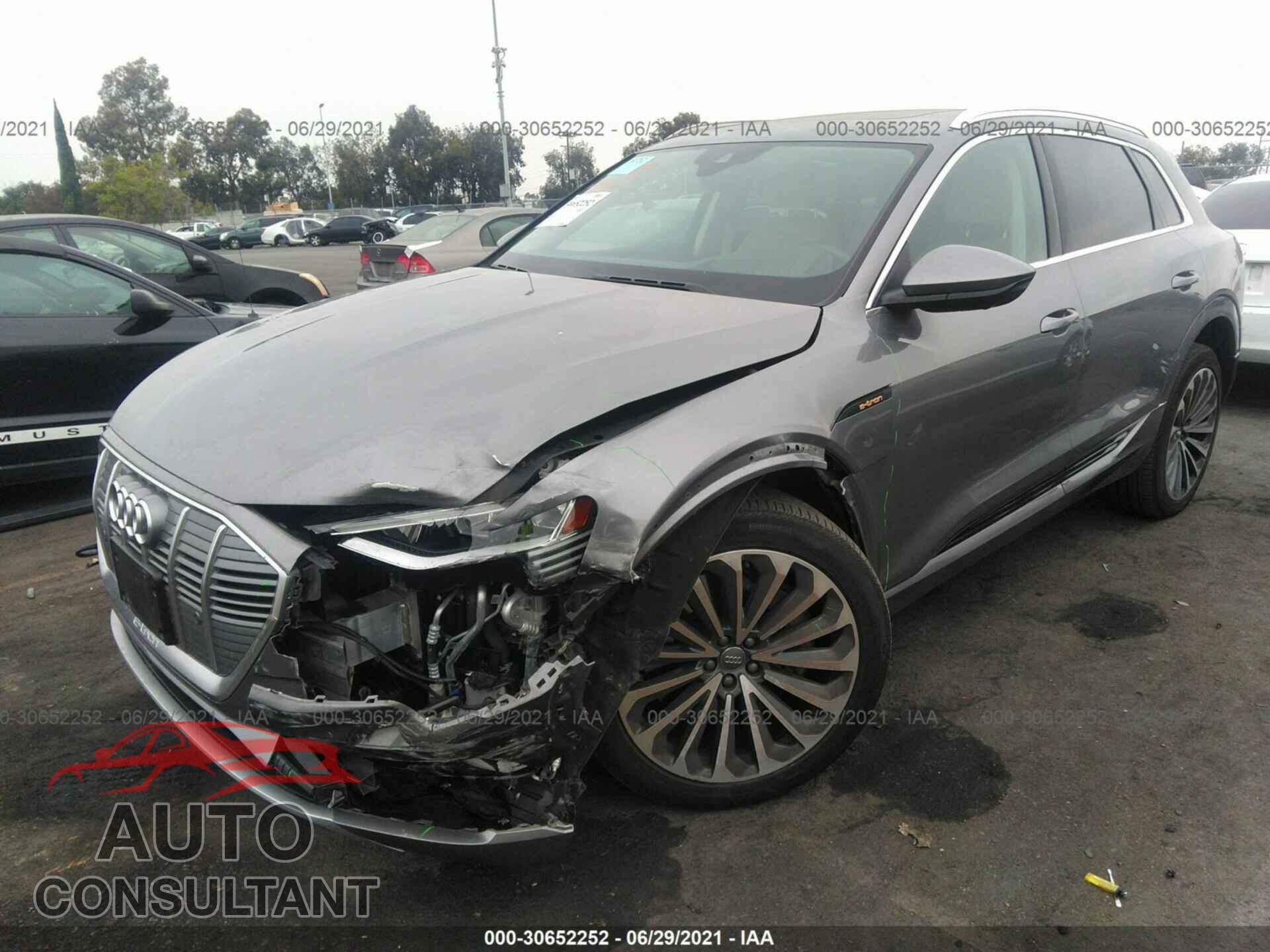AUDI E-TRON 2019 - WA1VAAGE7KB010777
