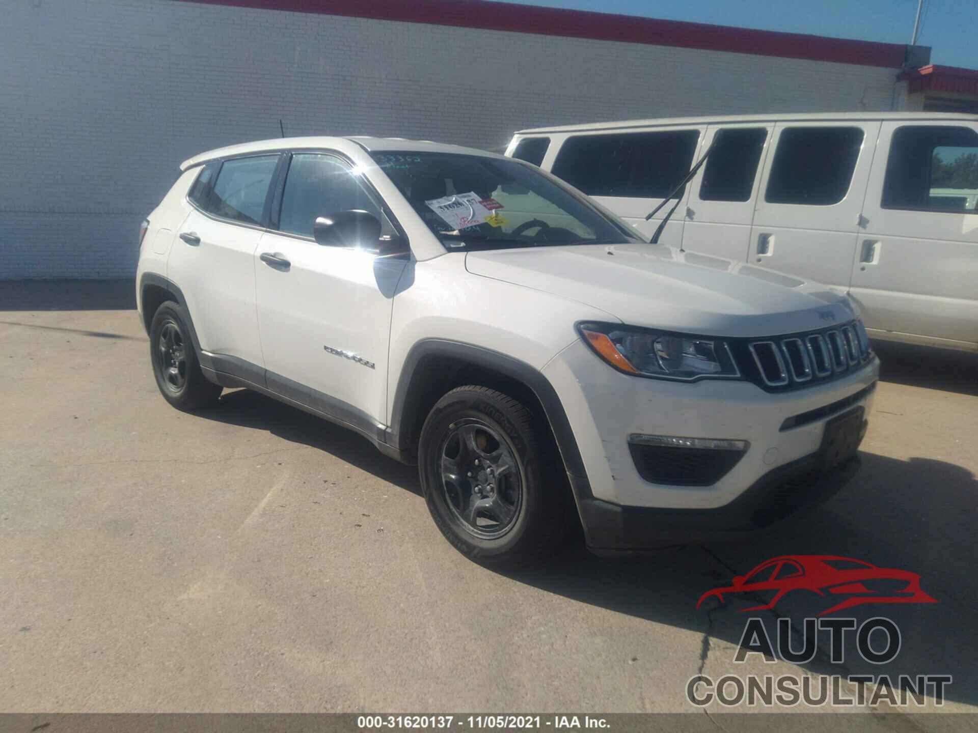 JEEP COMPASS 2018 - 3C4NJCAB3JT318185