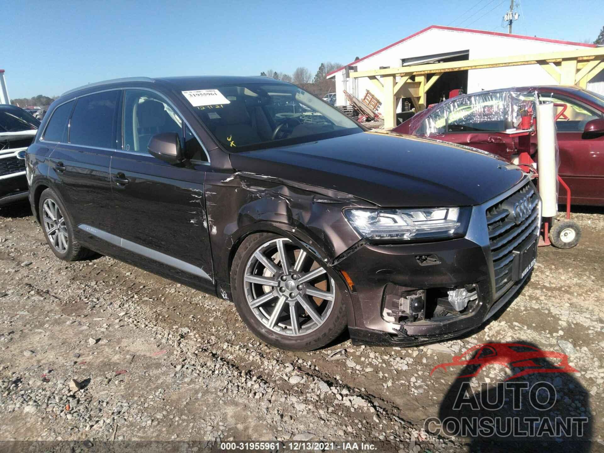 AUDI Q7 2018 - WA1VAAF70JD047482