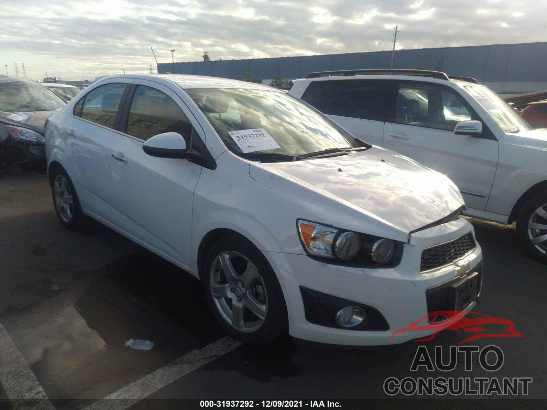 CHEVROLET SONIC 2016 - 1G1JE5SB9G4160715