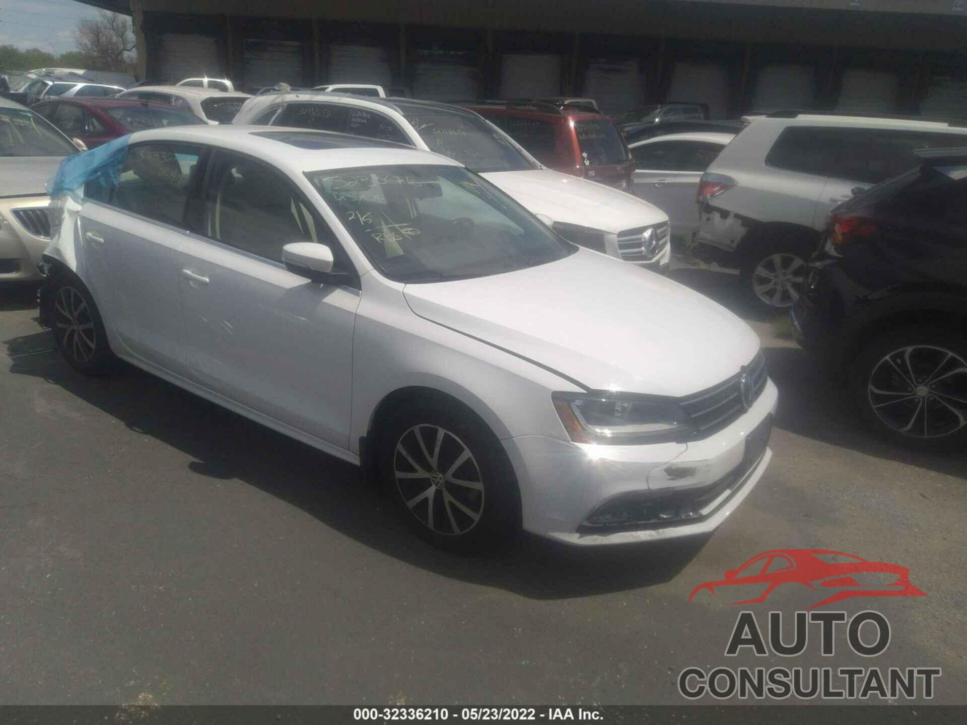 VOLKSWAGEN JETTA 2017 - 3VWB67AJ7HM254625