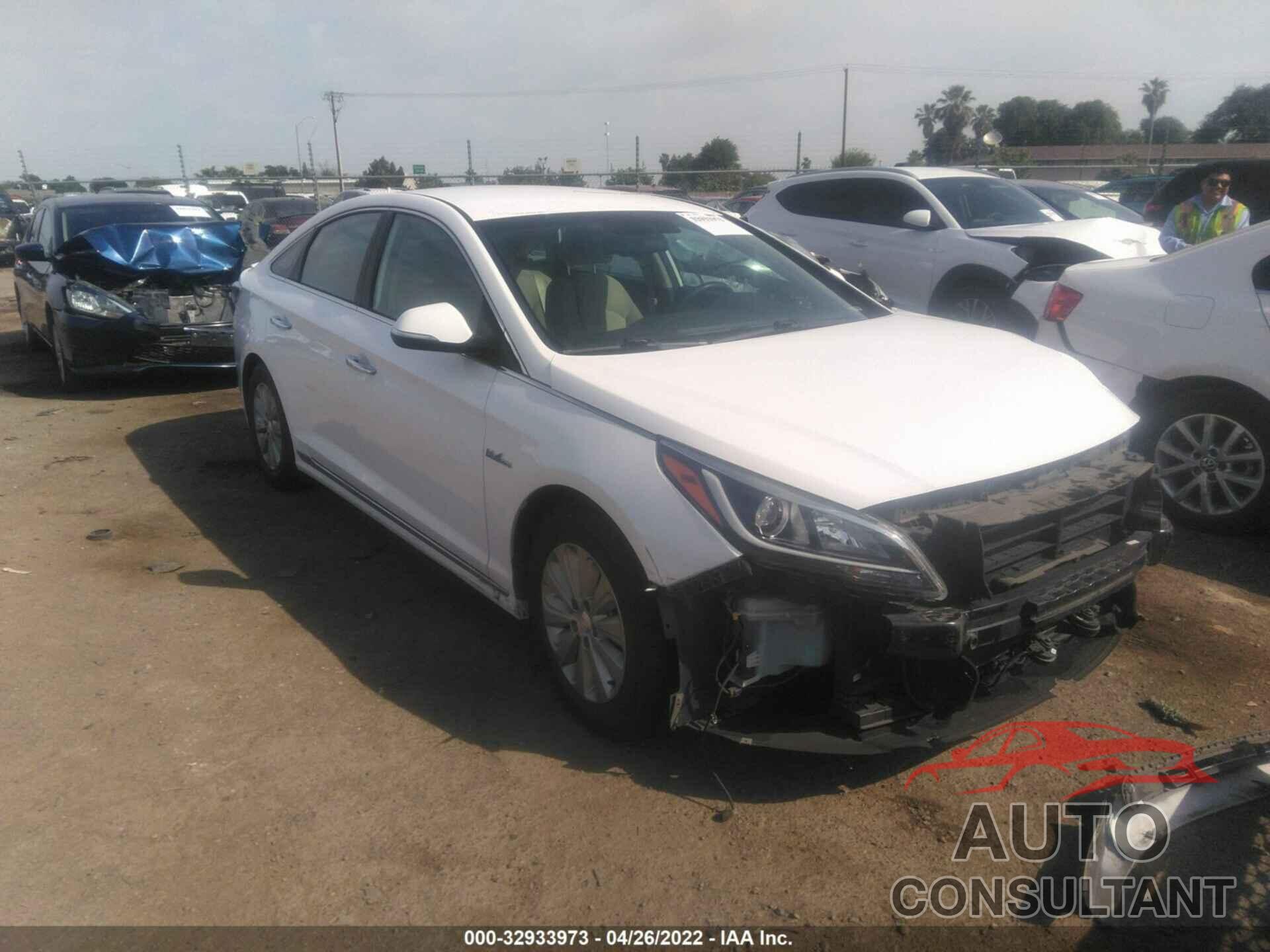 HYUNDAI SONATA HYBRID 2017 - KMHE24L19HA053955