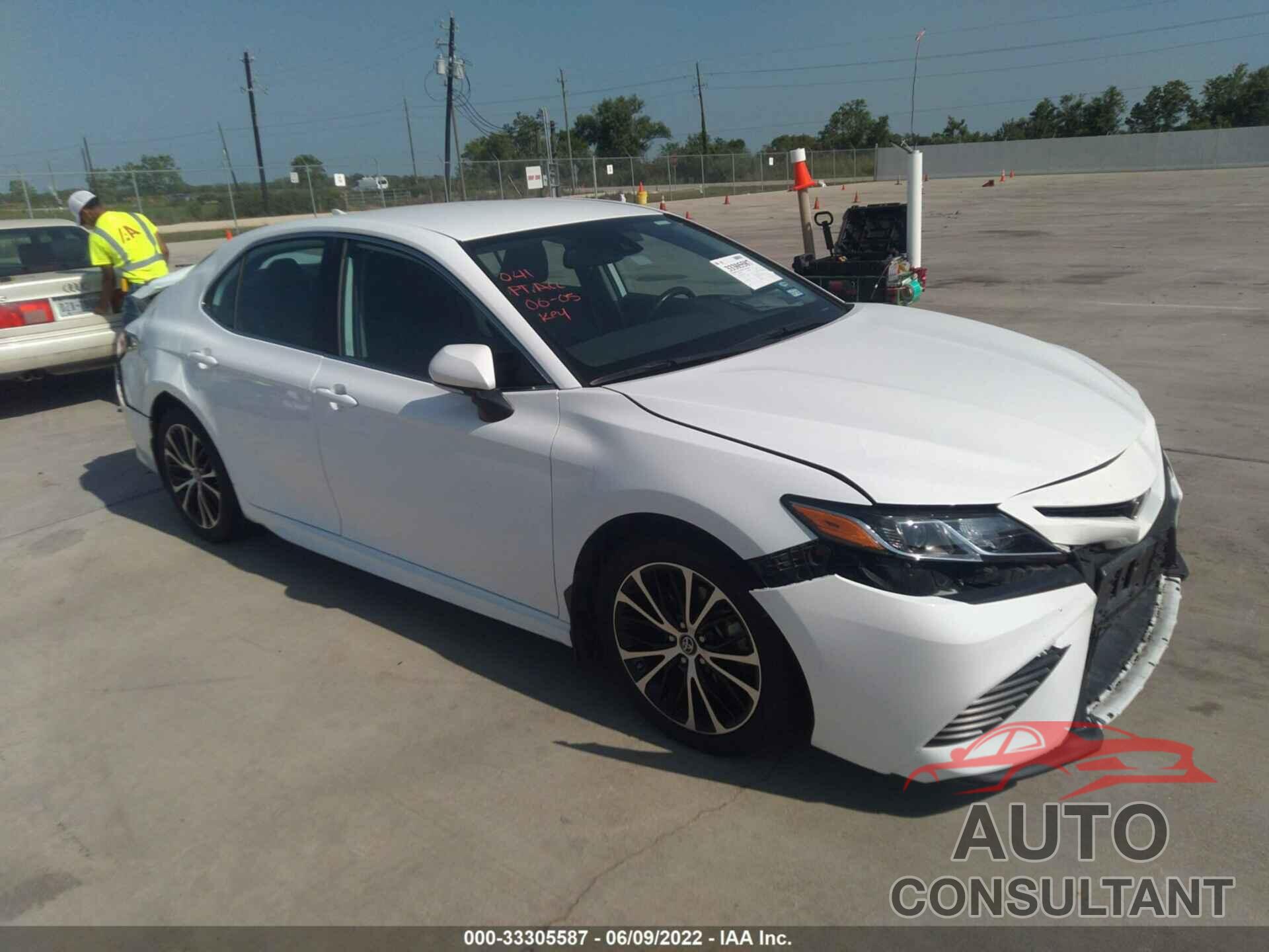 TOYOTA CAMRY 2019 - 4T1B11HK1KU744974